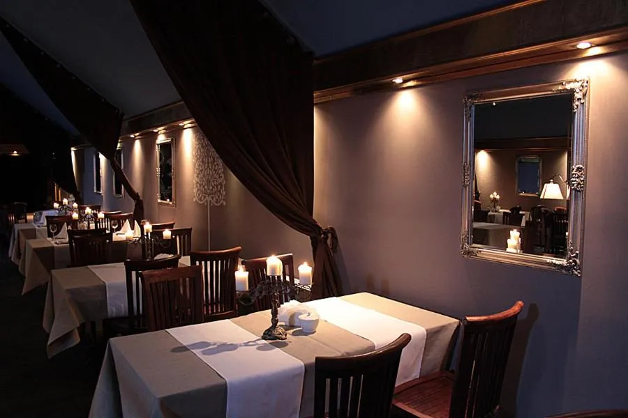 Restaurant/places to eat in A' PROPOS Hotel, Restauracja, Club