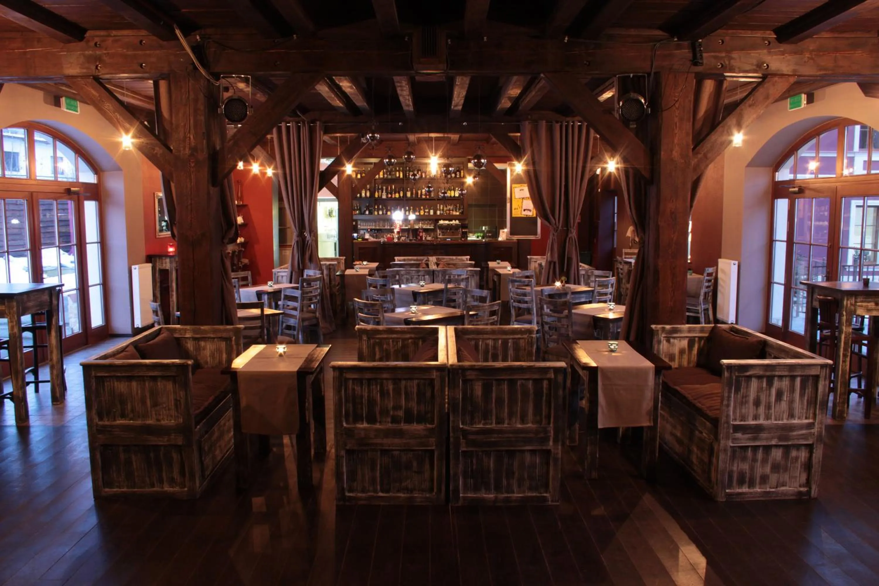 Restaurant/places to eat in A' PROPOS Hotel, Restauracja, Club