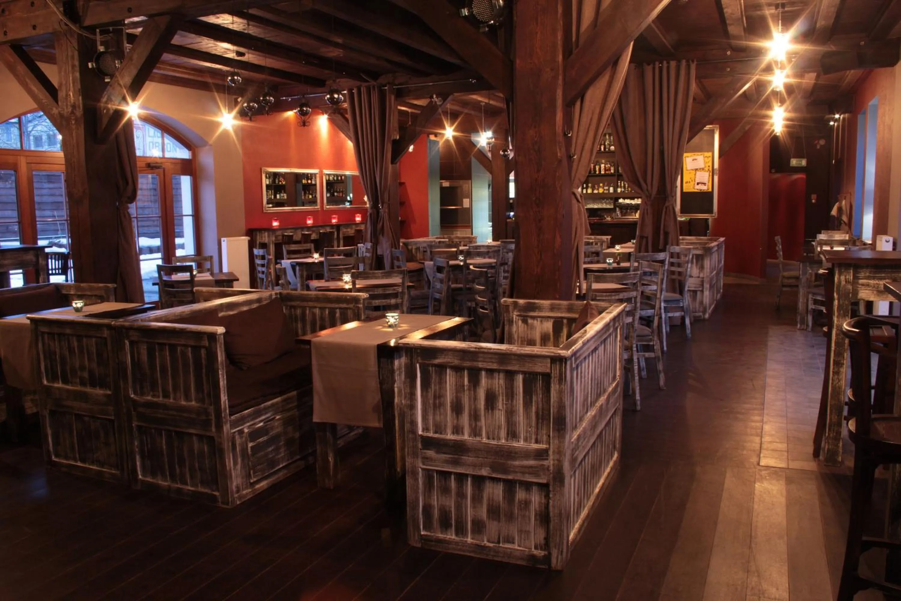 Restaurant/places to eat in A' PROPOS Hotel, Restauracja, Club