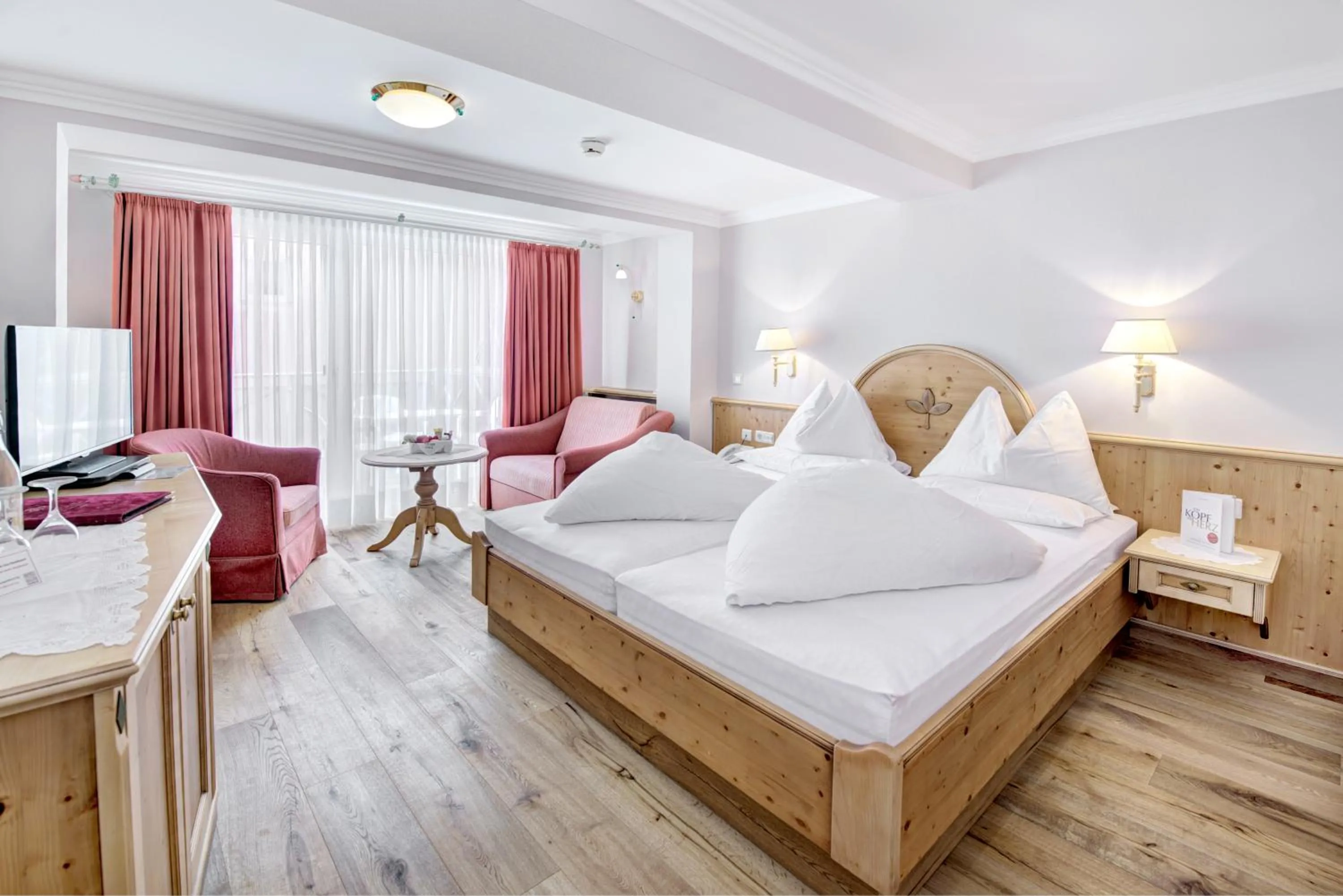 Photo of the whole room, Bed in Boutique-Hotel Bauer