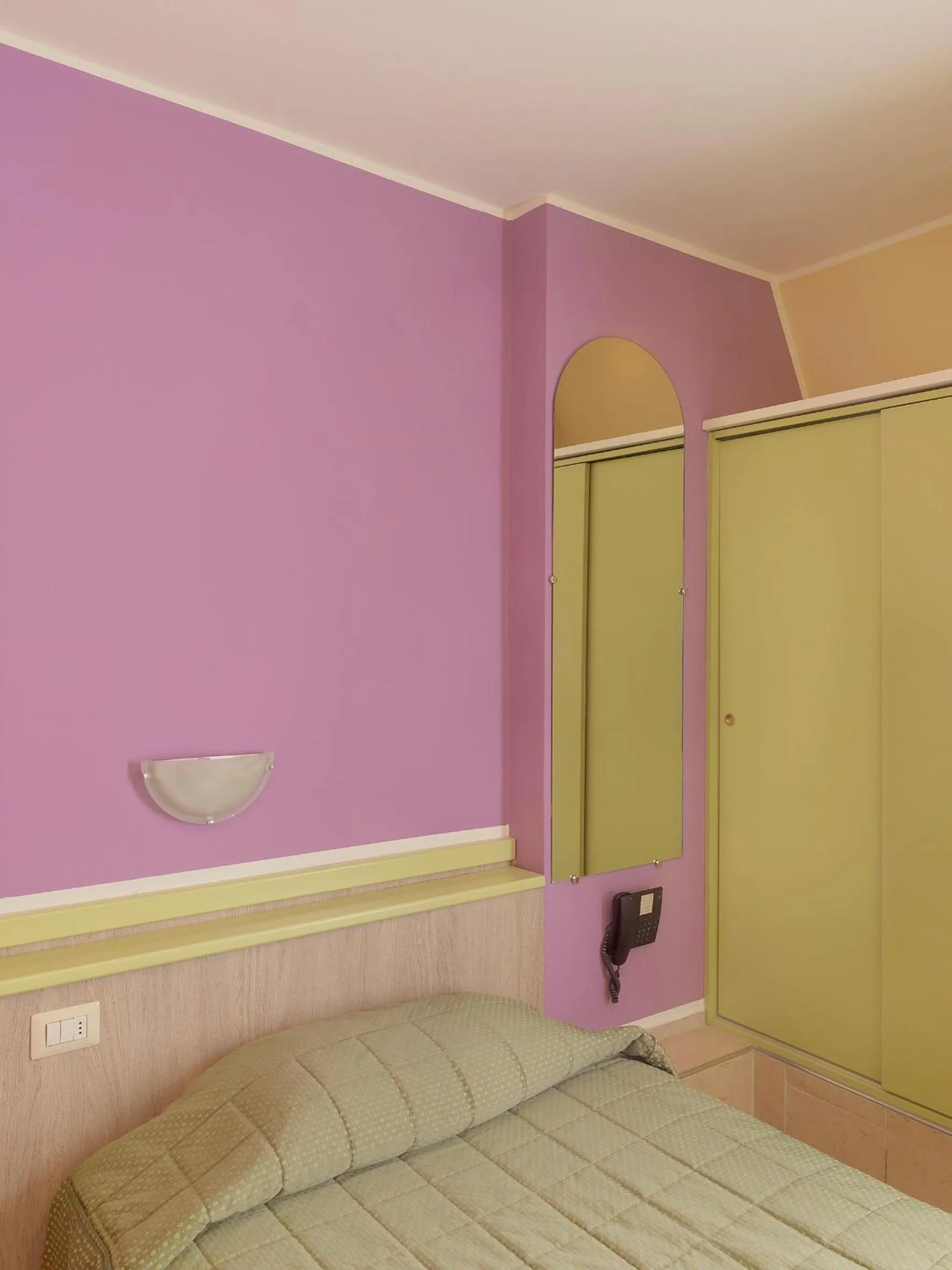 Bed in Hotel Arco Romana