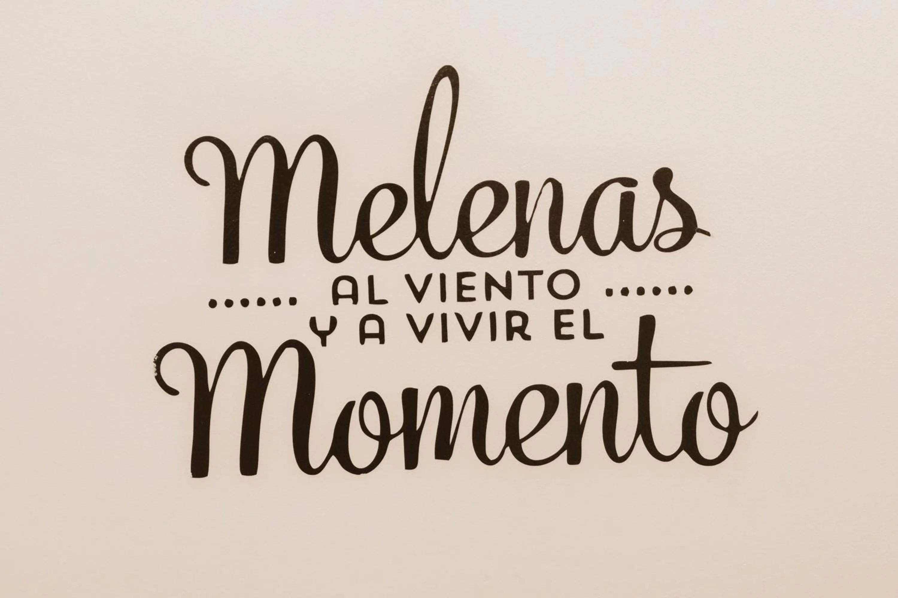 Text overlay in Le Vintage