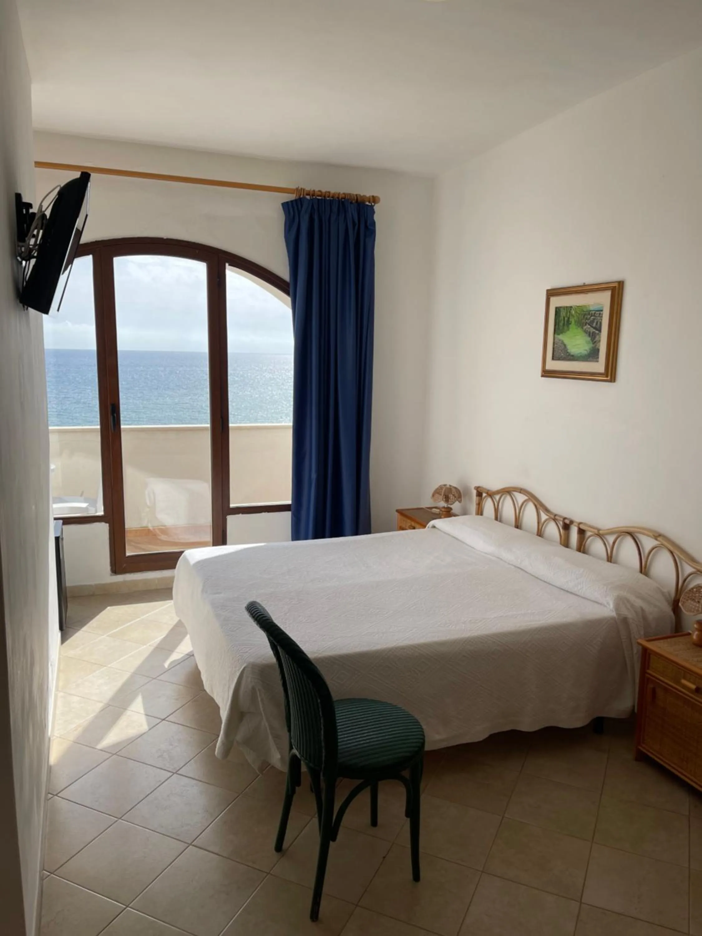 Sea view, Bed in Hotel Miramare Garzia