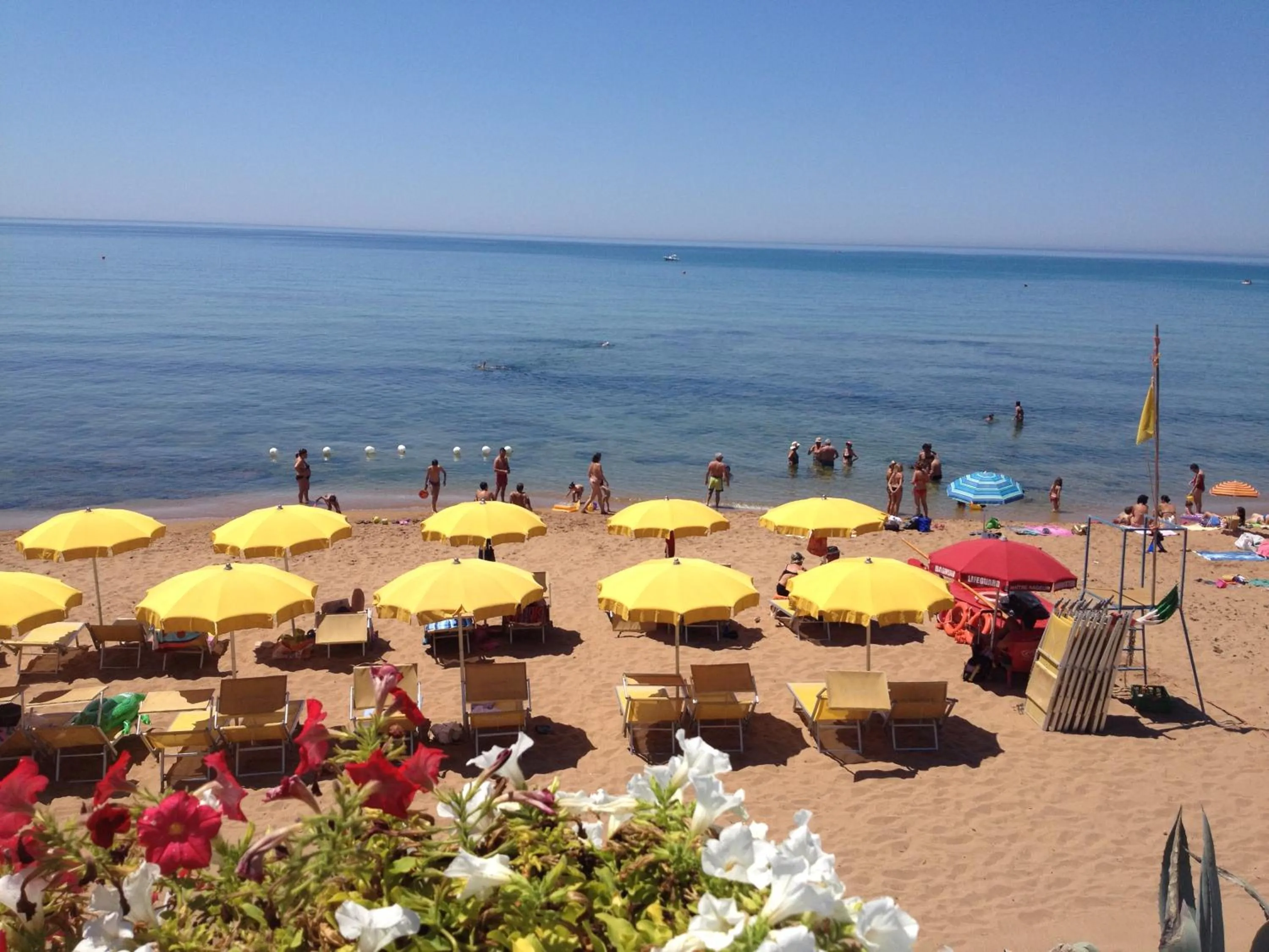 Beach in Hotel Miramare Garzia