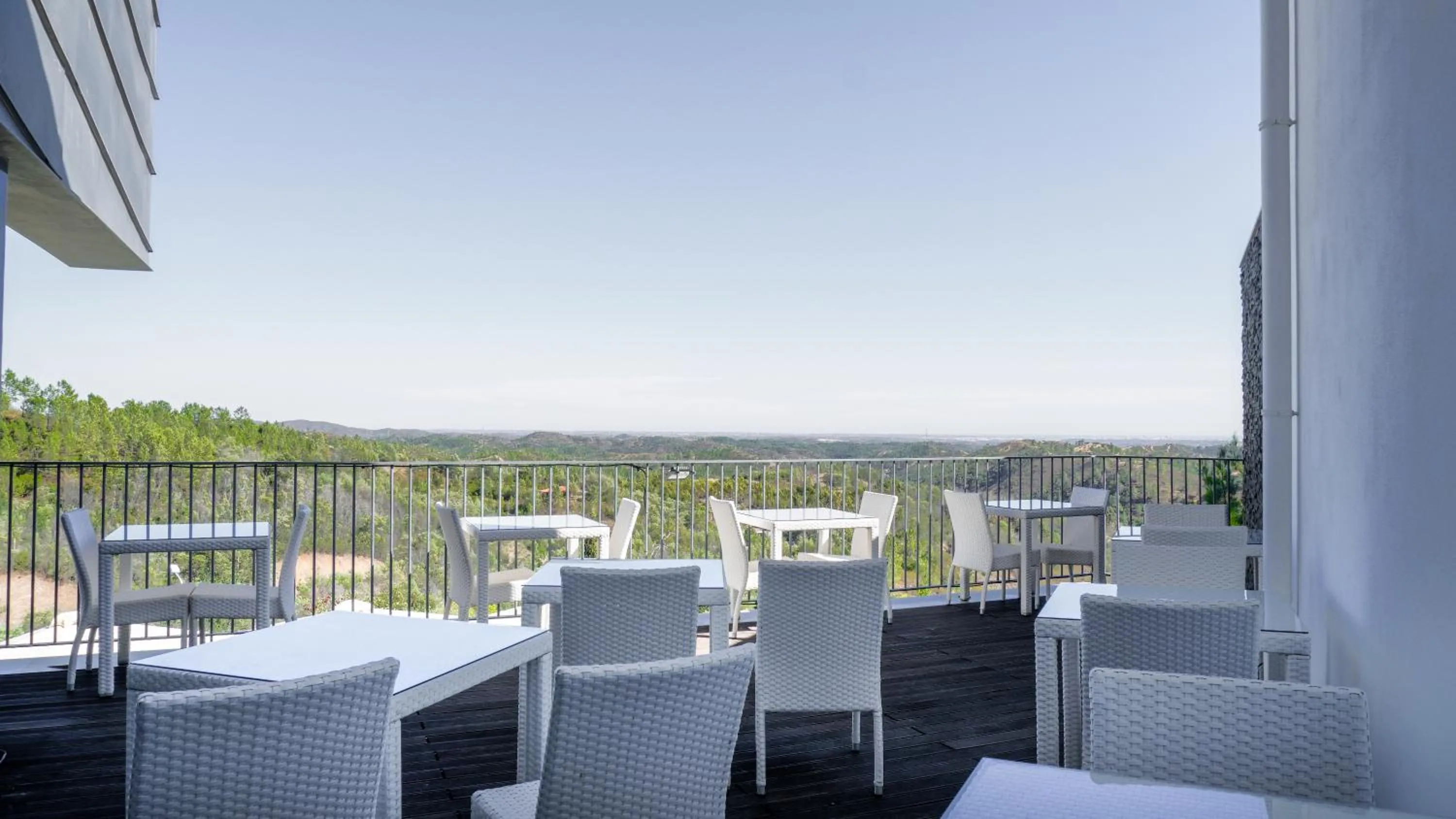 Lounge or bar in Monchique Resort & Spa