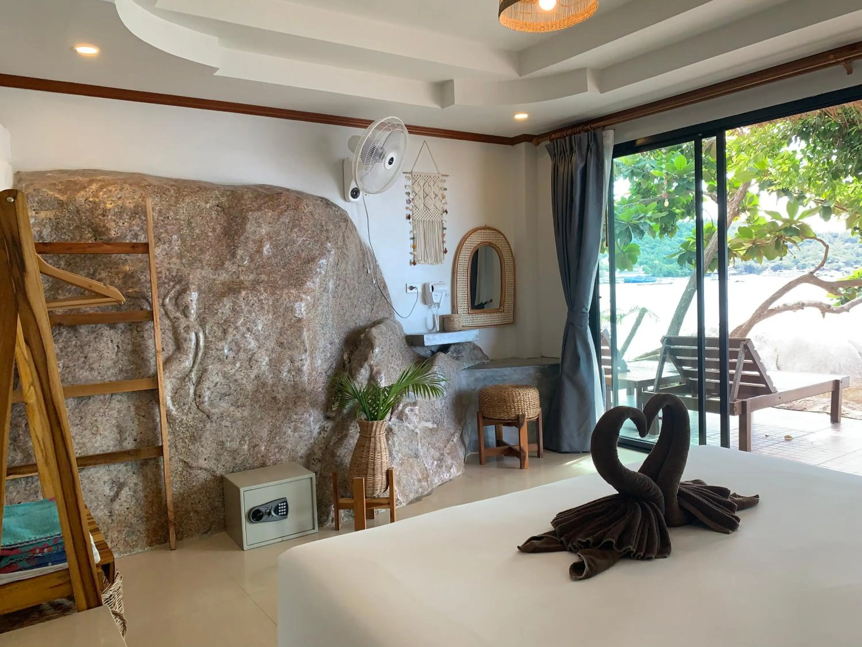 Bed in Koh Tao Heritage