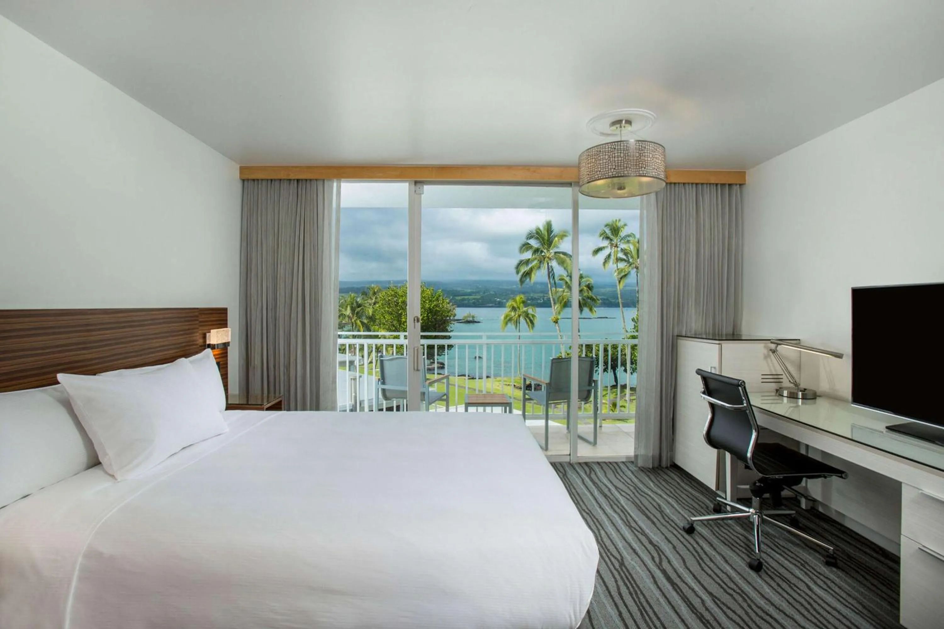 Bed in Grand Naniloa Hotel, a Doubletree by Hilton