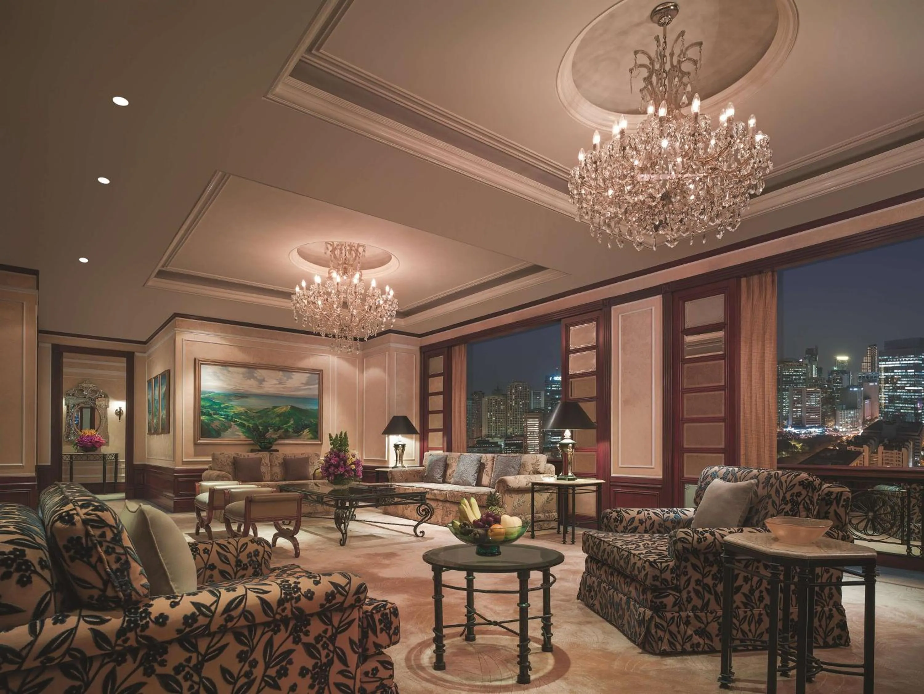 Photo of the whole room in Makati Shangri-La, Manila