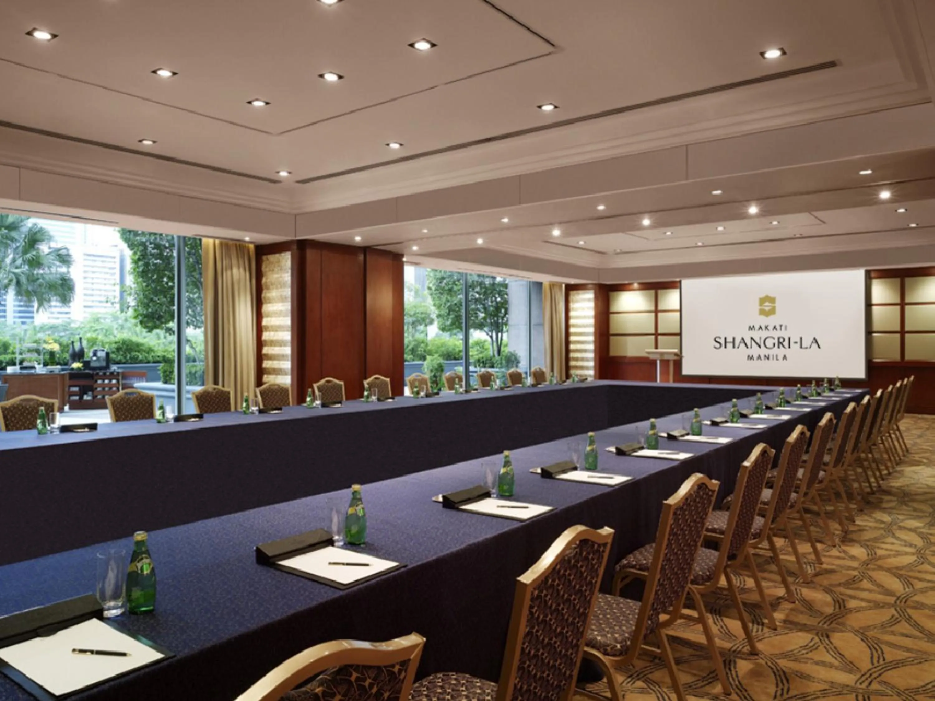 Meeting/conference room in Makati Shangri-La, Manila