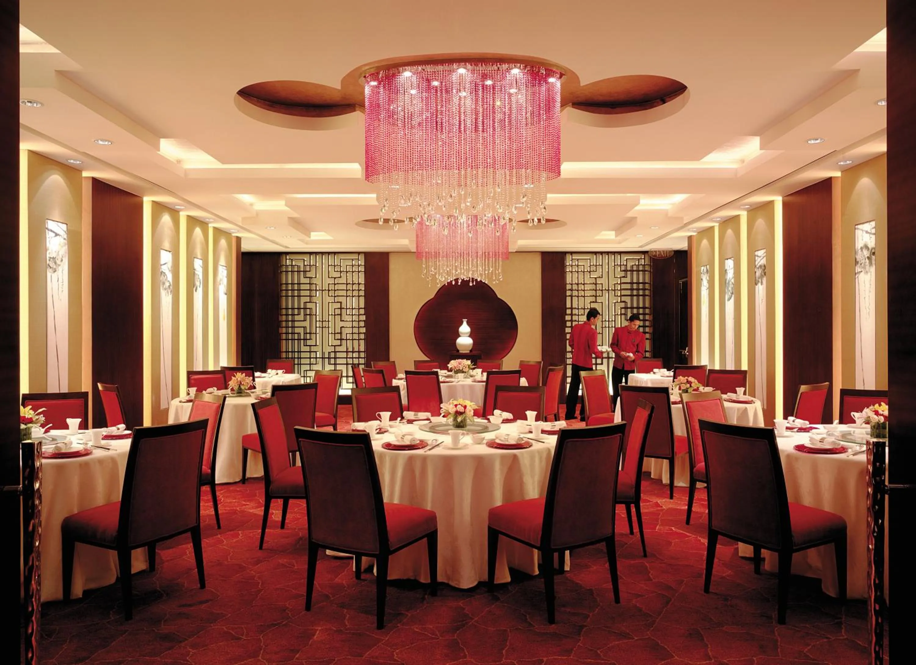 Restaurant/places to eat in Makati Shangri-La, Manila