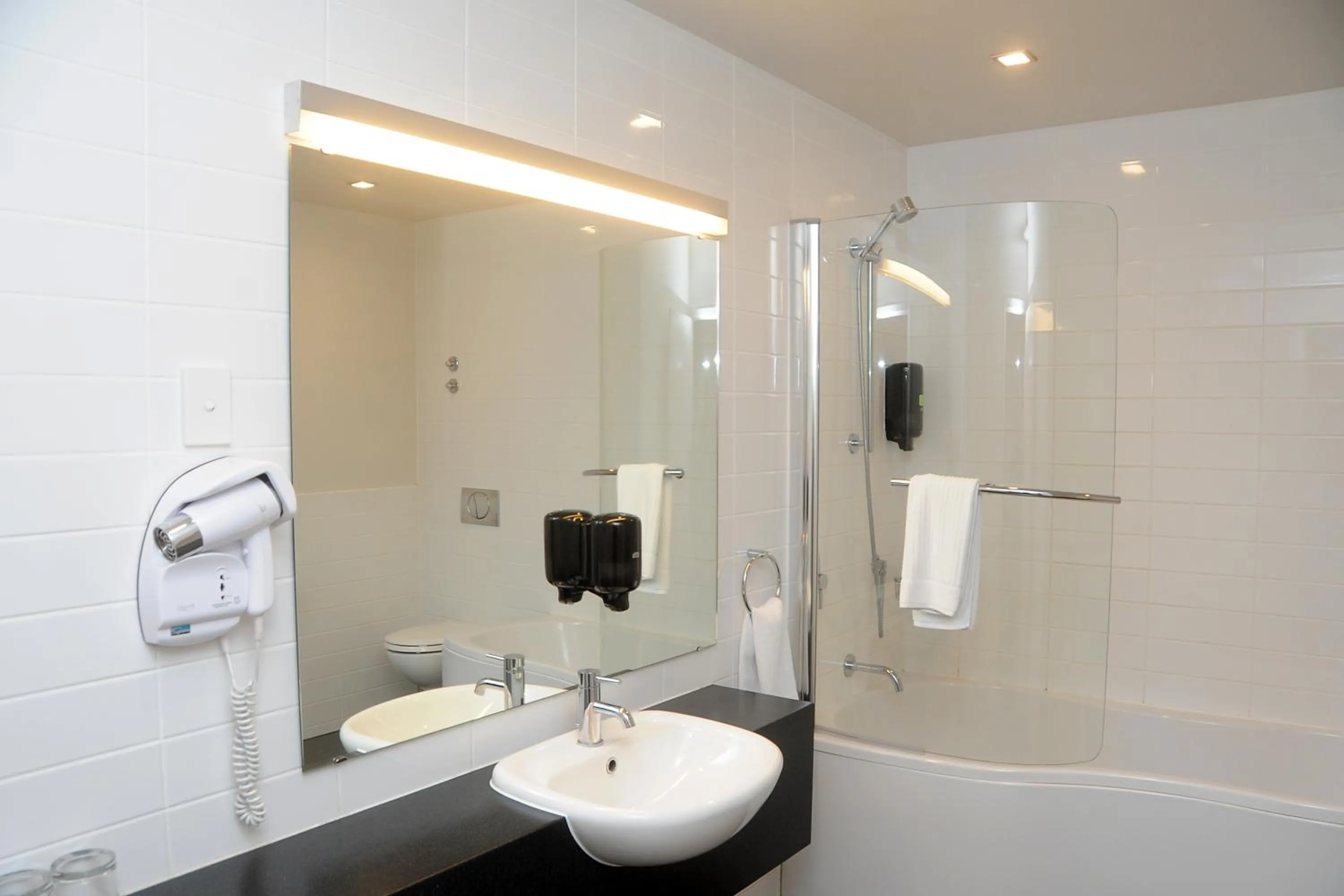 Bathroom in Emerald Hotel