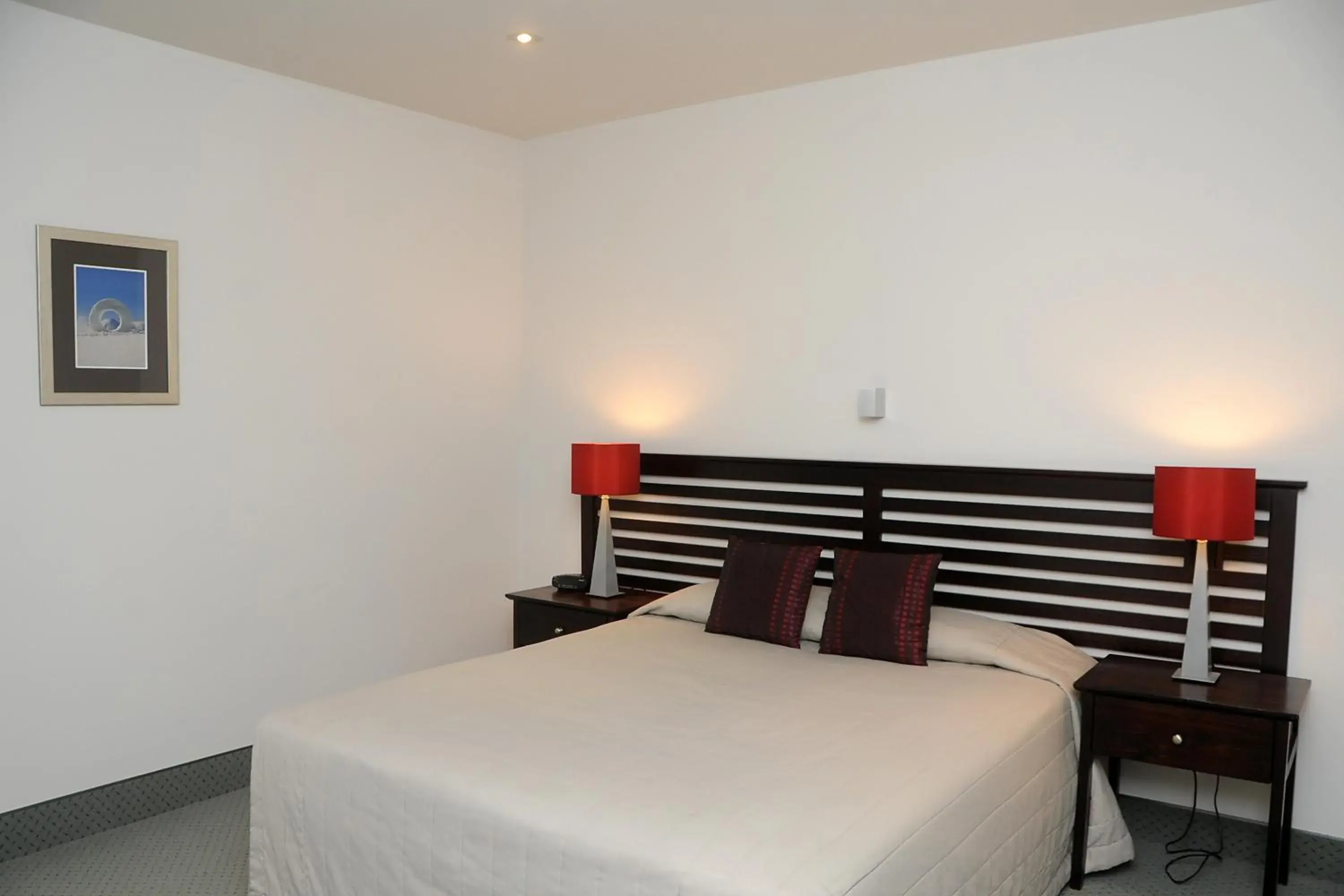 Executive Suite with Pool View in Emerald Hotel Executive Suite with Pool View in Emerald Hotel