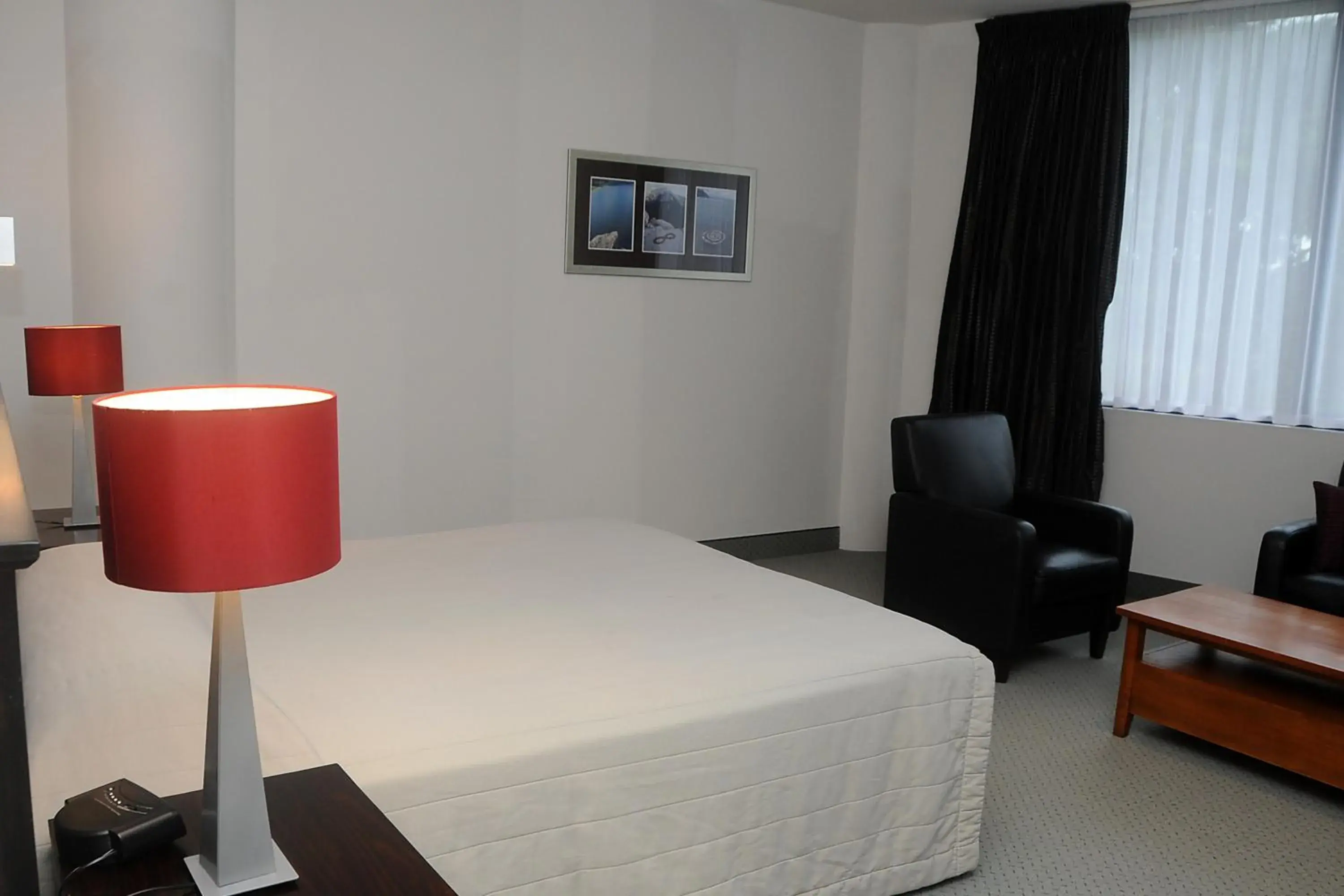 Standard Suite - single occupancy in Emerald Hotel Standard Suite - single occupancy in Emerald Hotel