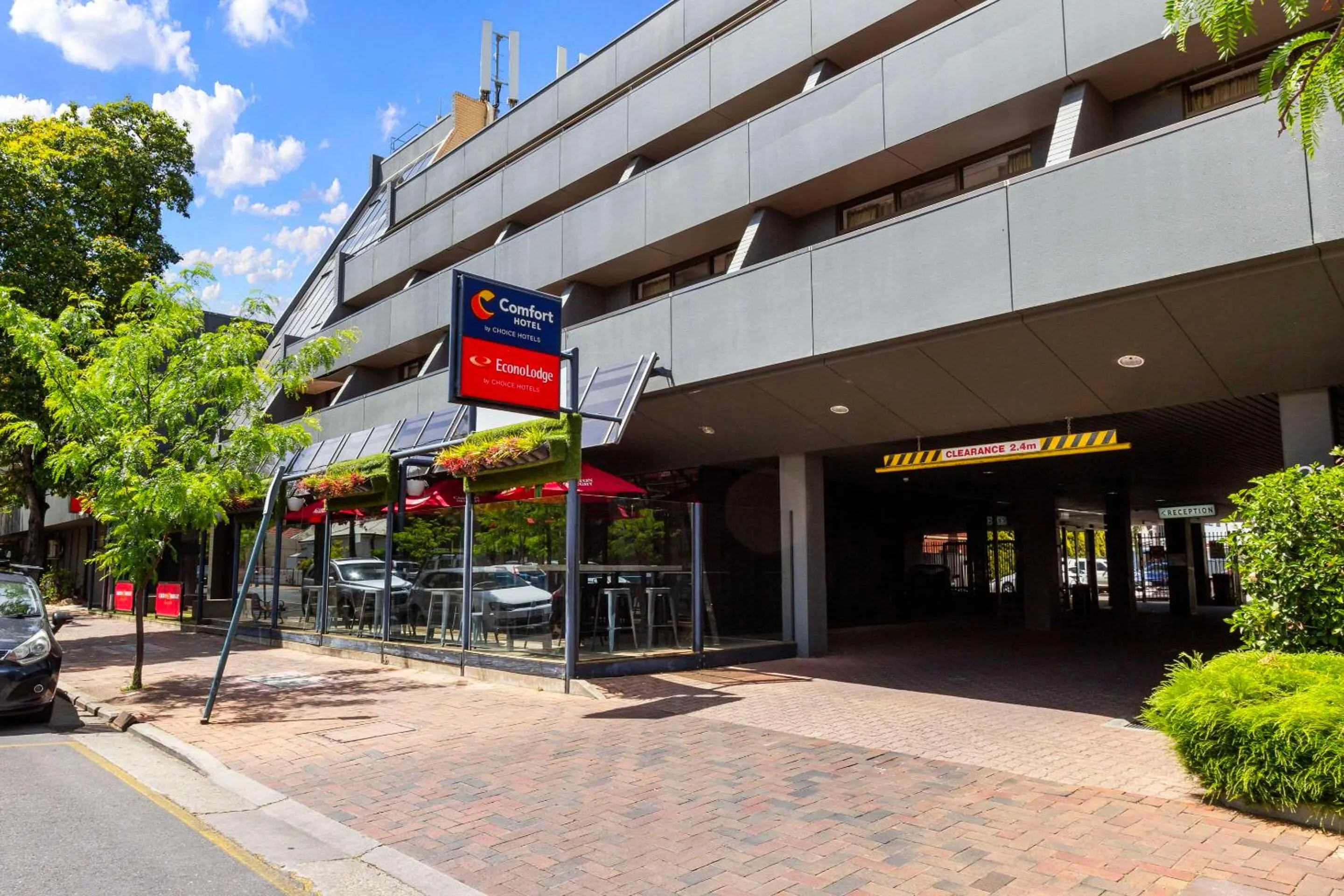 Property building in Comfort Hotel Adelaide Meridien