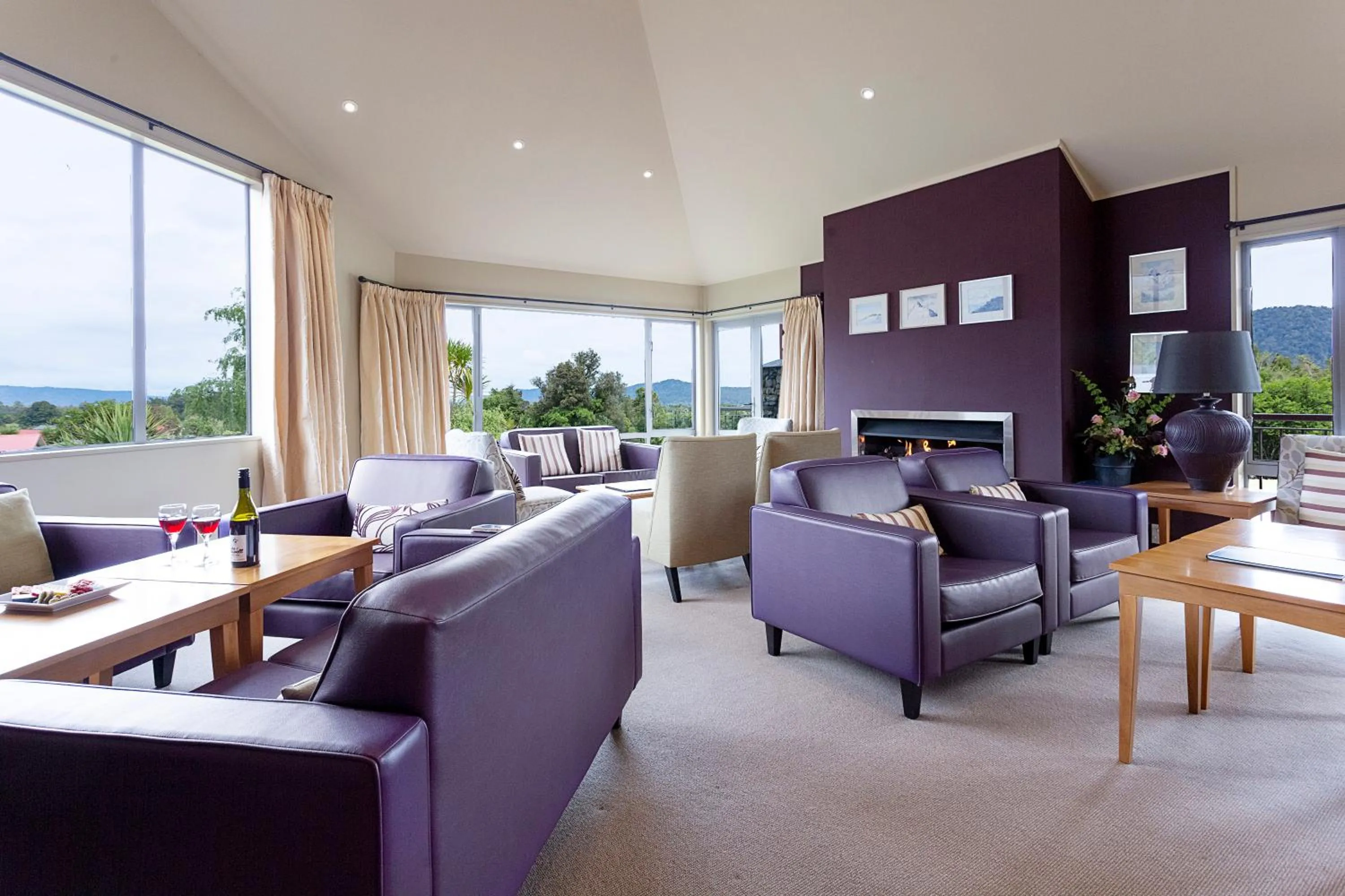 Communal lounge/ TV room in Te Weheka Boutique Hotel