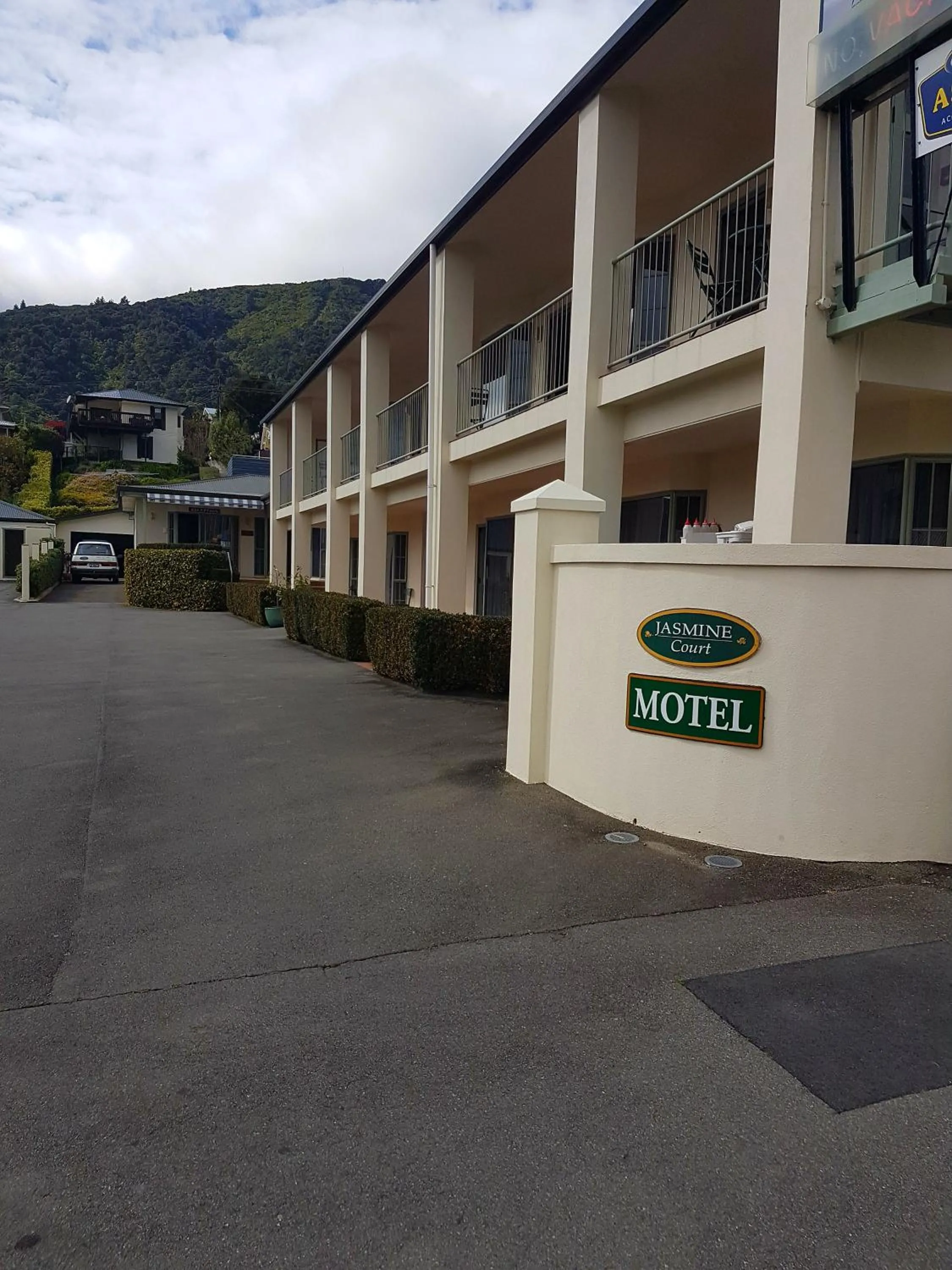 Street view in Jasmine Court Motel