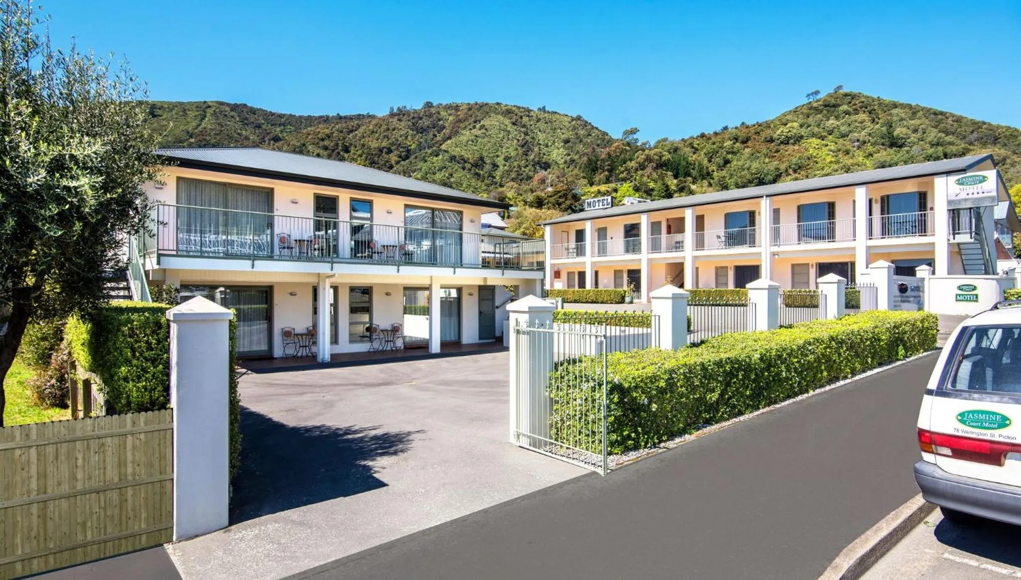 Property building in Jasmine Court Motel