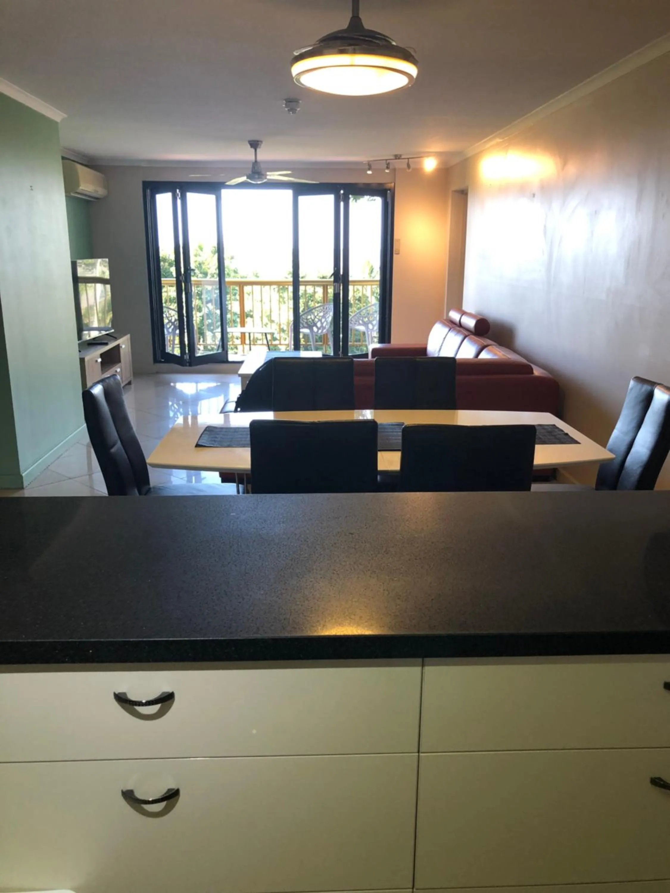 Meeting/conference room in Coral Towers Holiday Suites