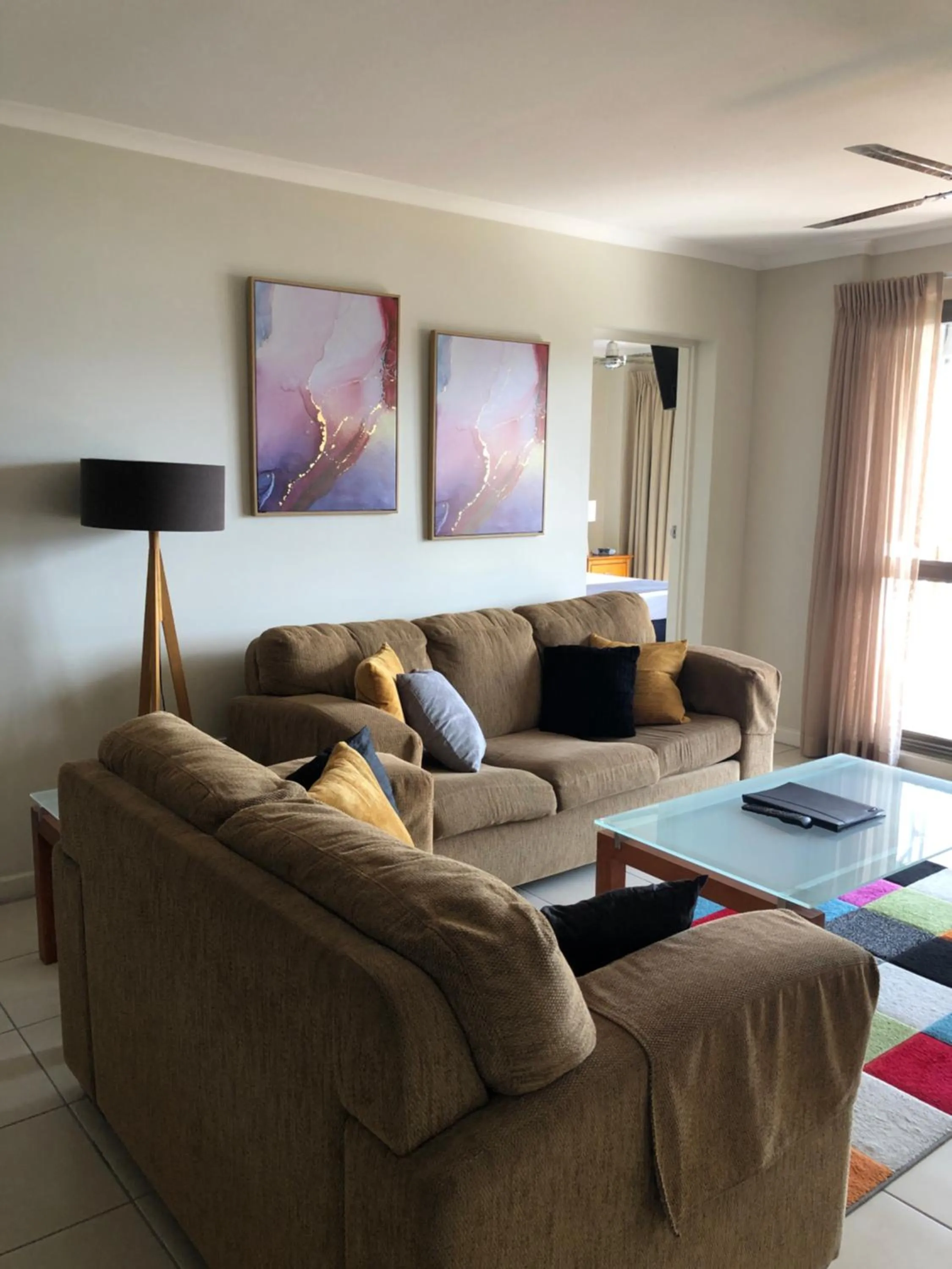 Property building in Coral Towers Holiday Suites