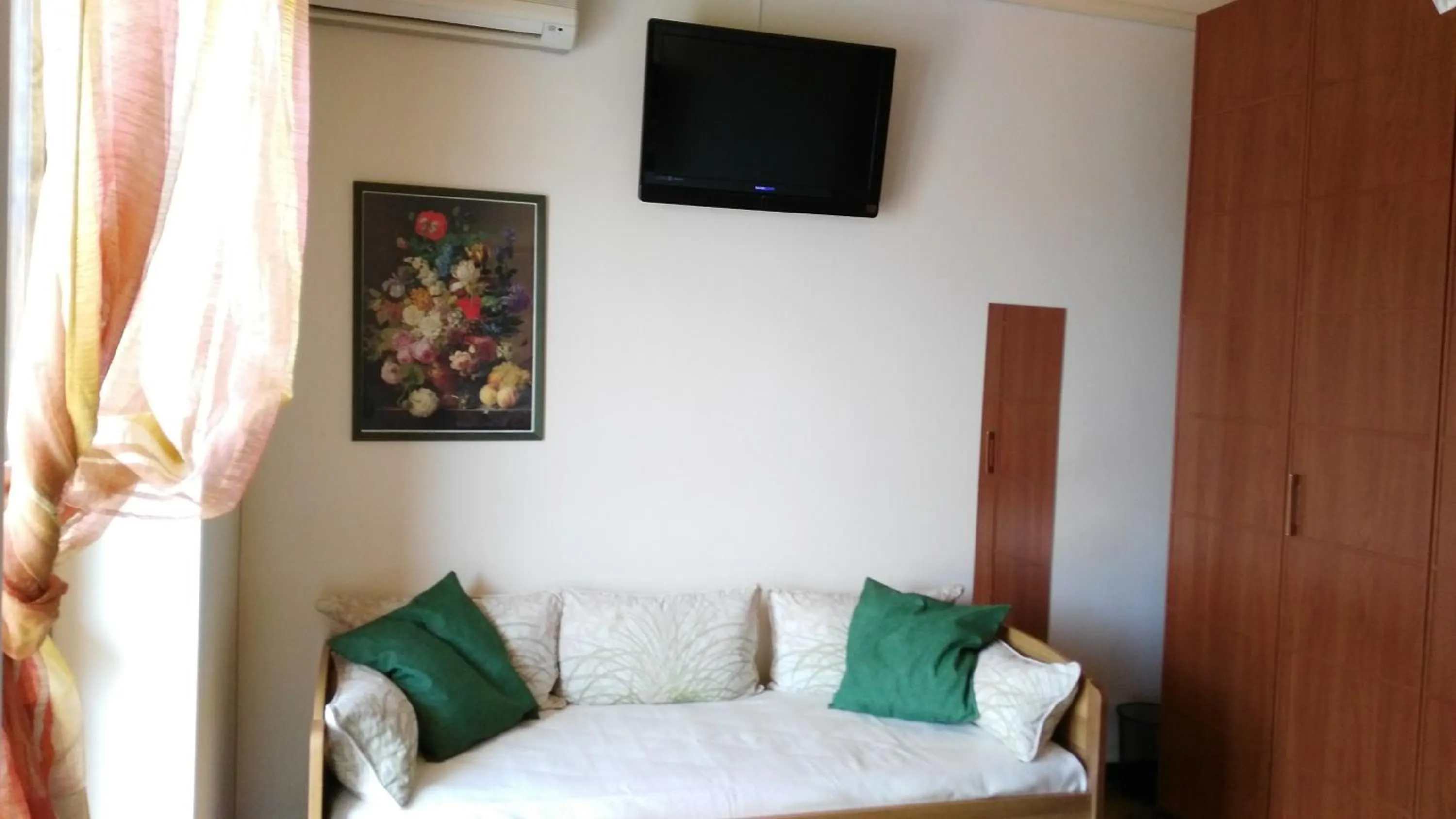 Bed in B&B Villa Noemi