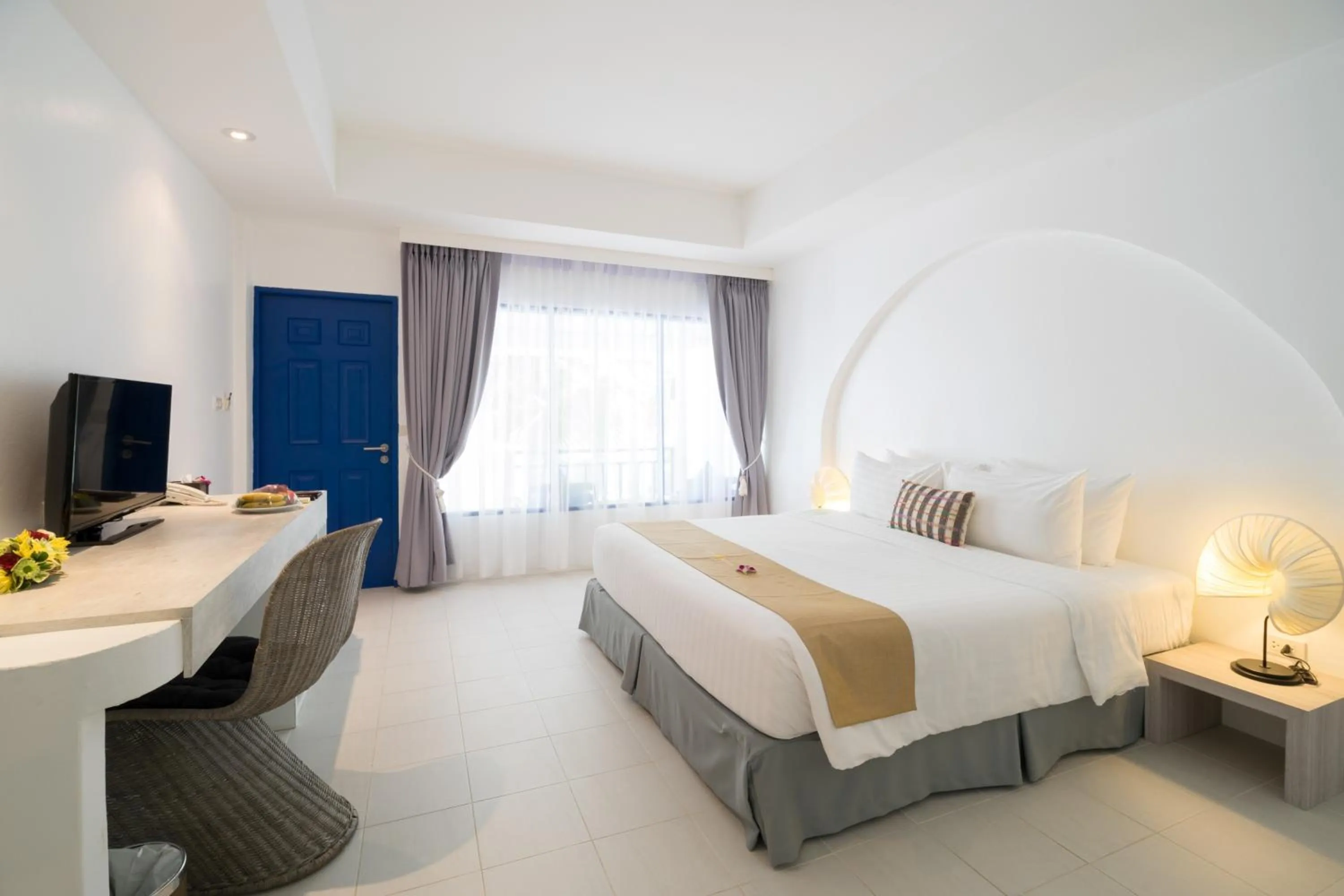 Photo of the whole room, Bed in Ocean Breeze Resort Khaolak