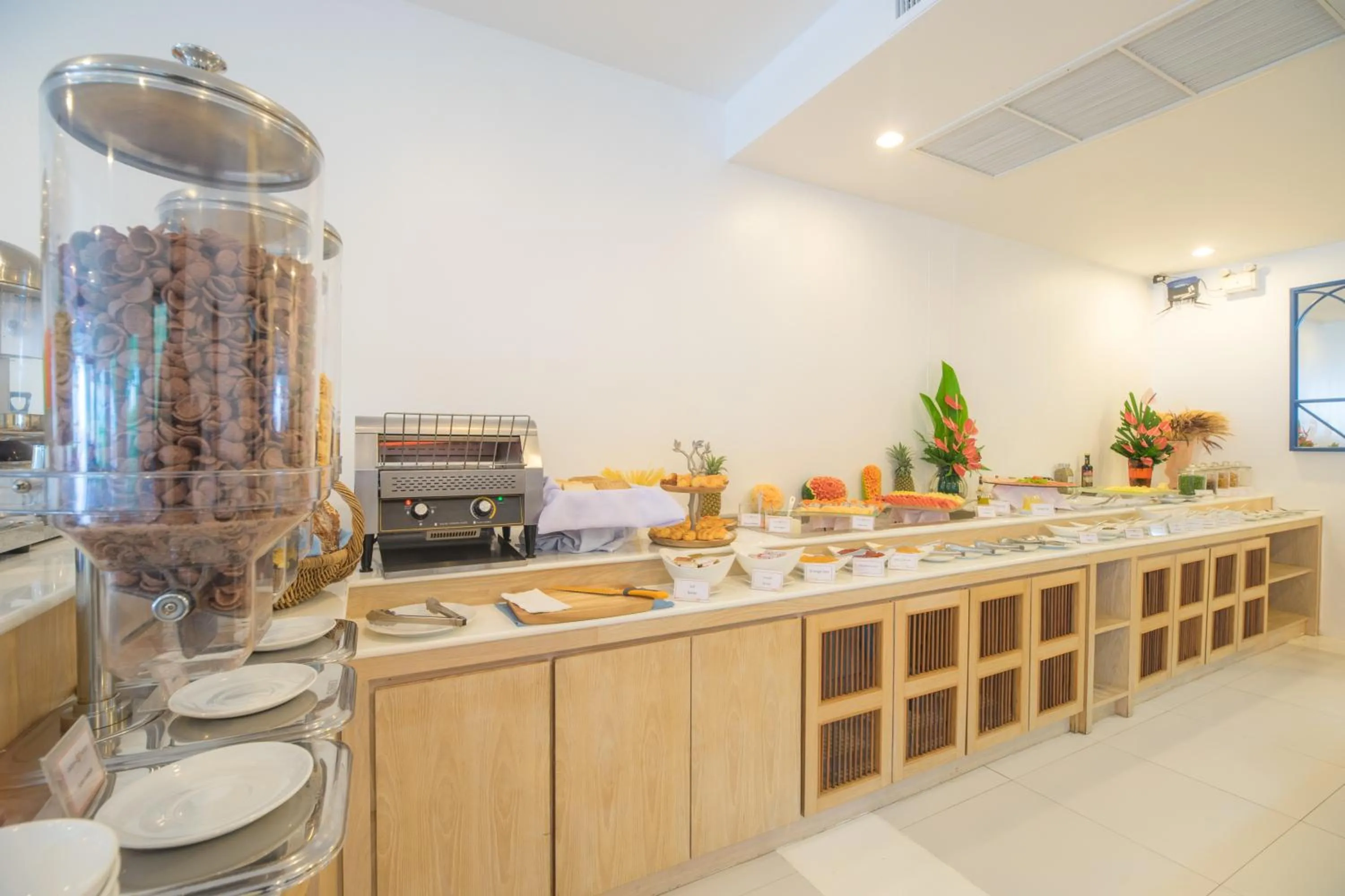 Buffet breakfast in Ocean Breeze Resort Khaolak