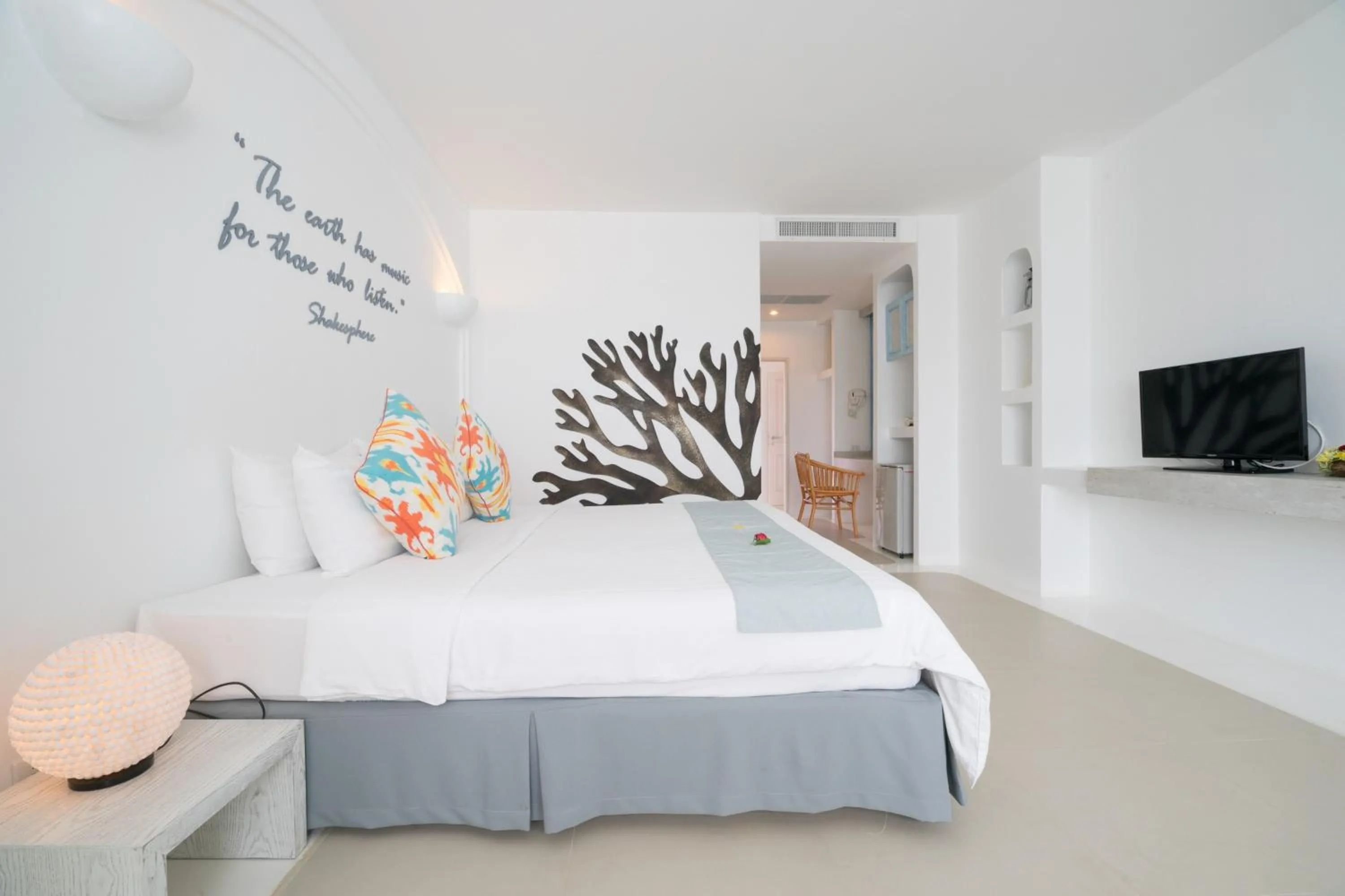 Property building, Bed in Ocean Breeze Resort Khaolak