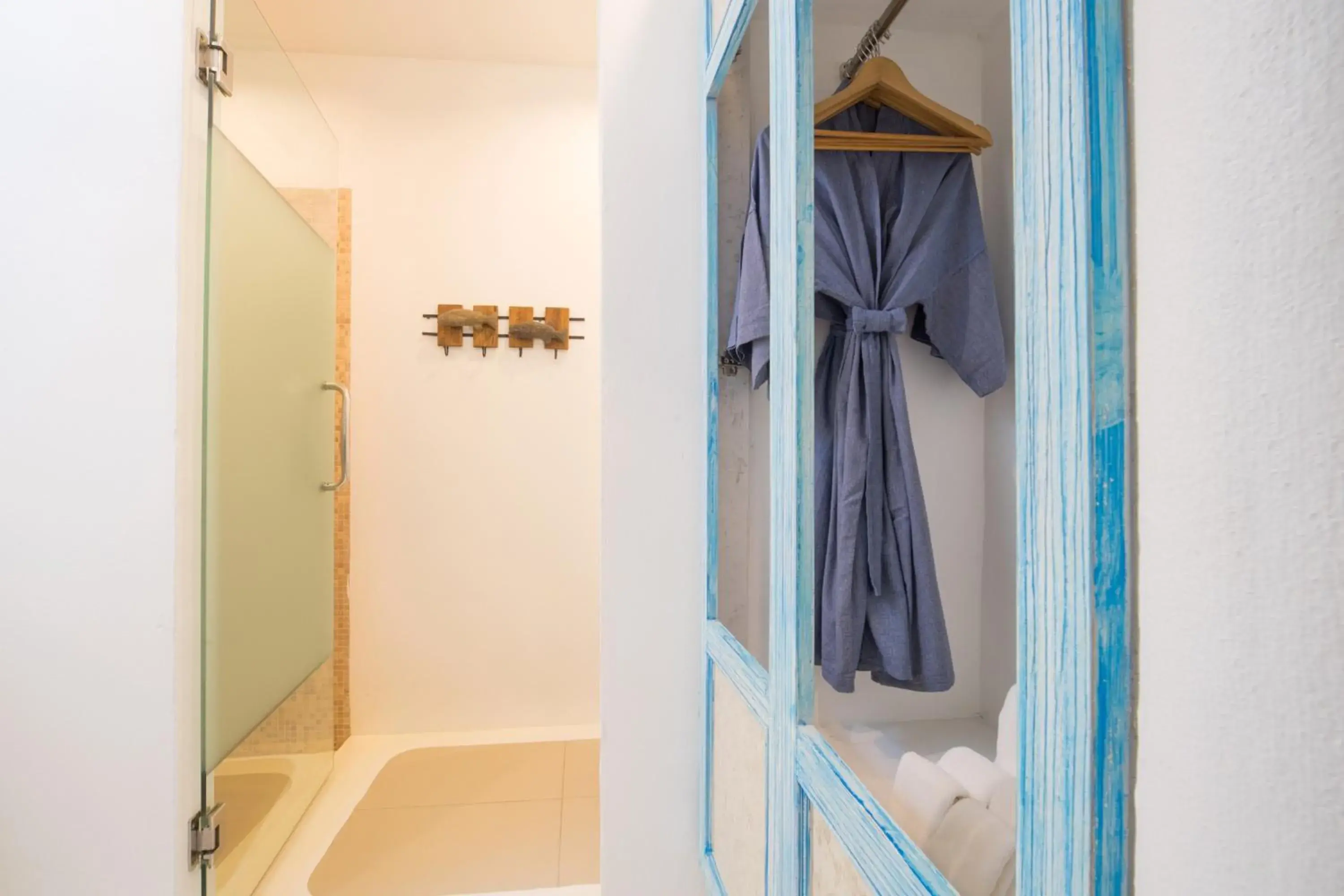 Luxury Suite with Spa Bath in Ocean Breeze Resort Khaolak Luxury Suite with Spa Bath in Ocean Breeze Resort Khaolak