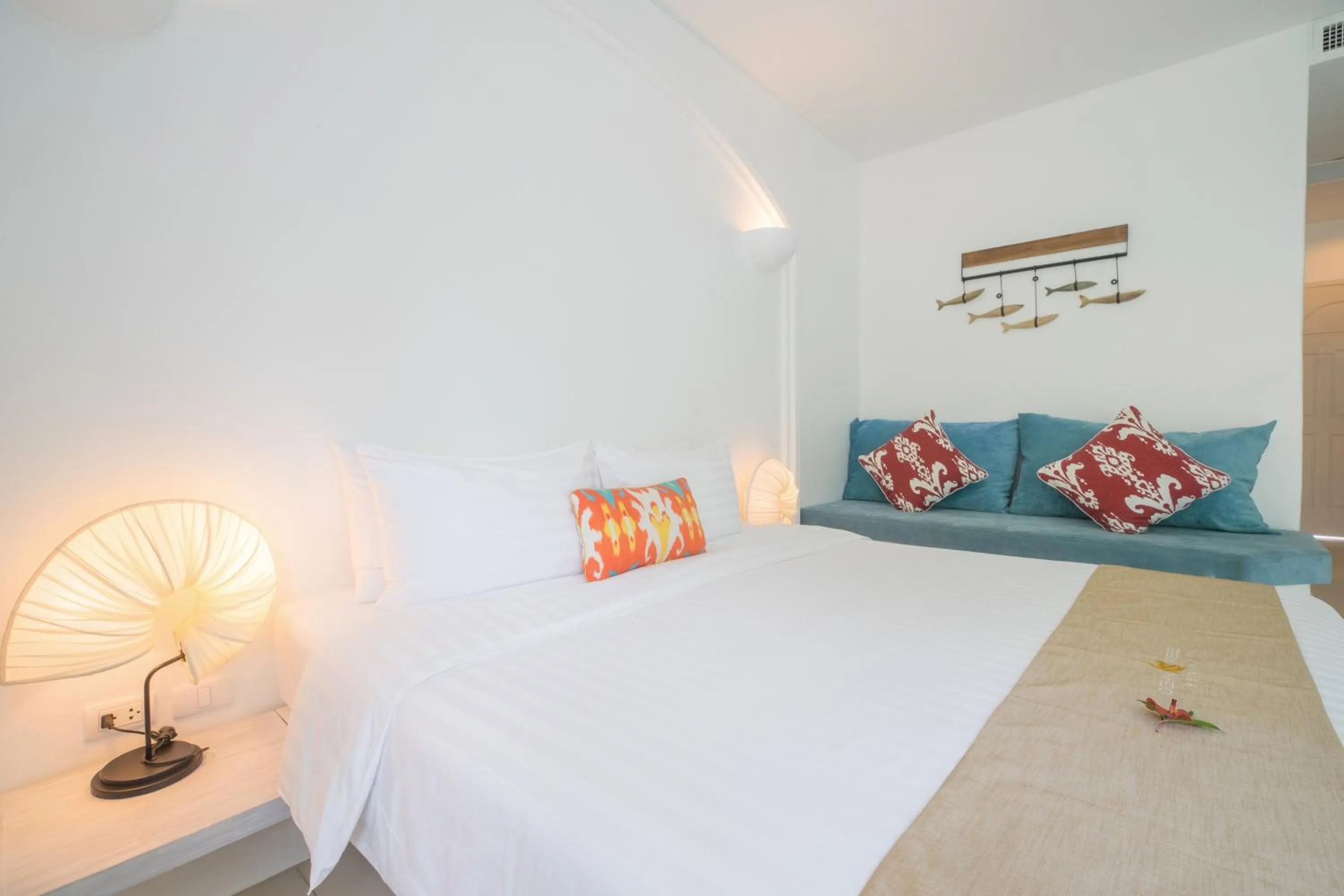 Photo of the whole room, Bed in Ocean Breeze Resort Khaolak