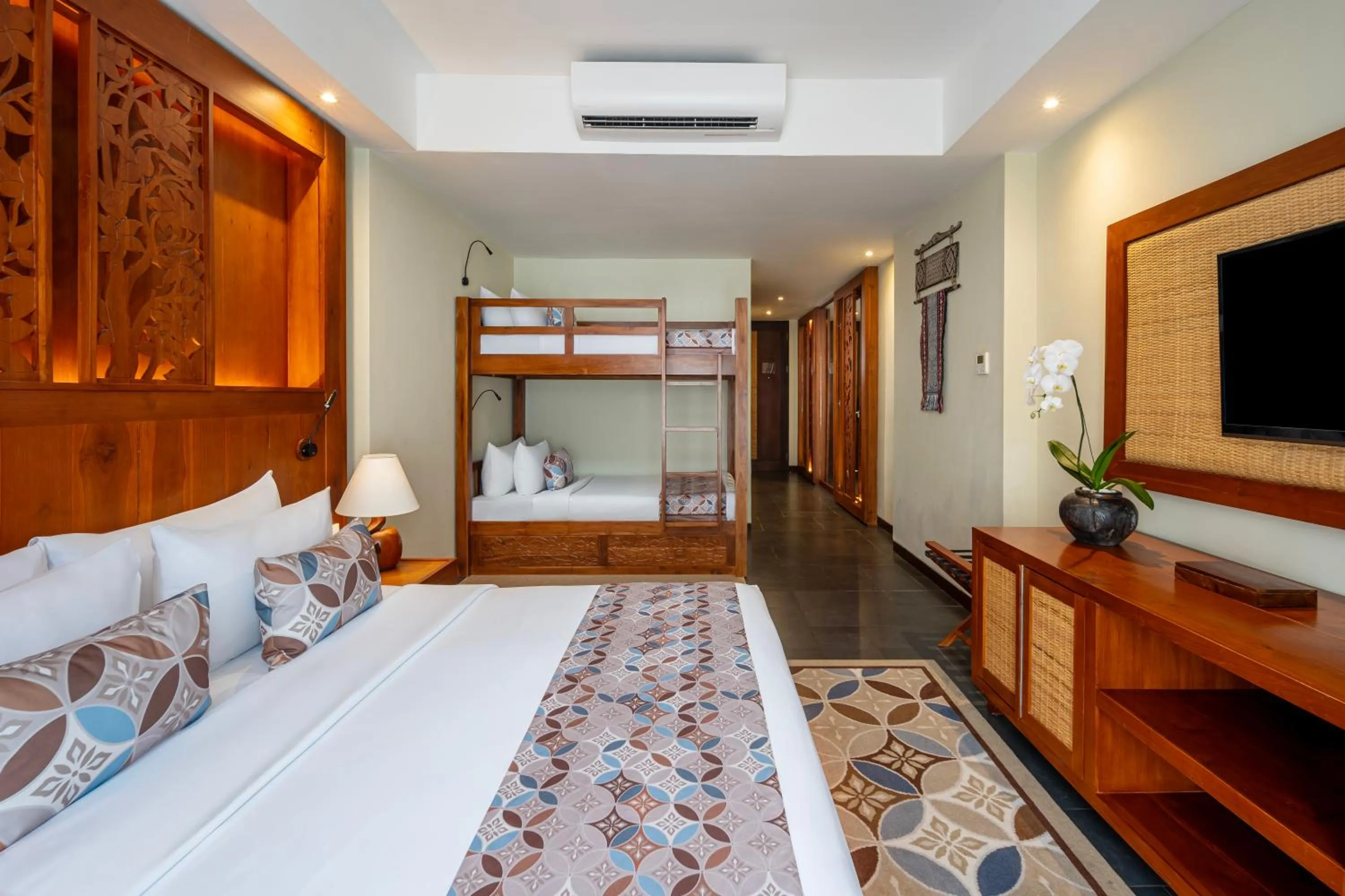 Bed in Kuta Seaview Beach Resort