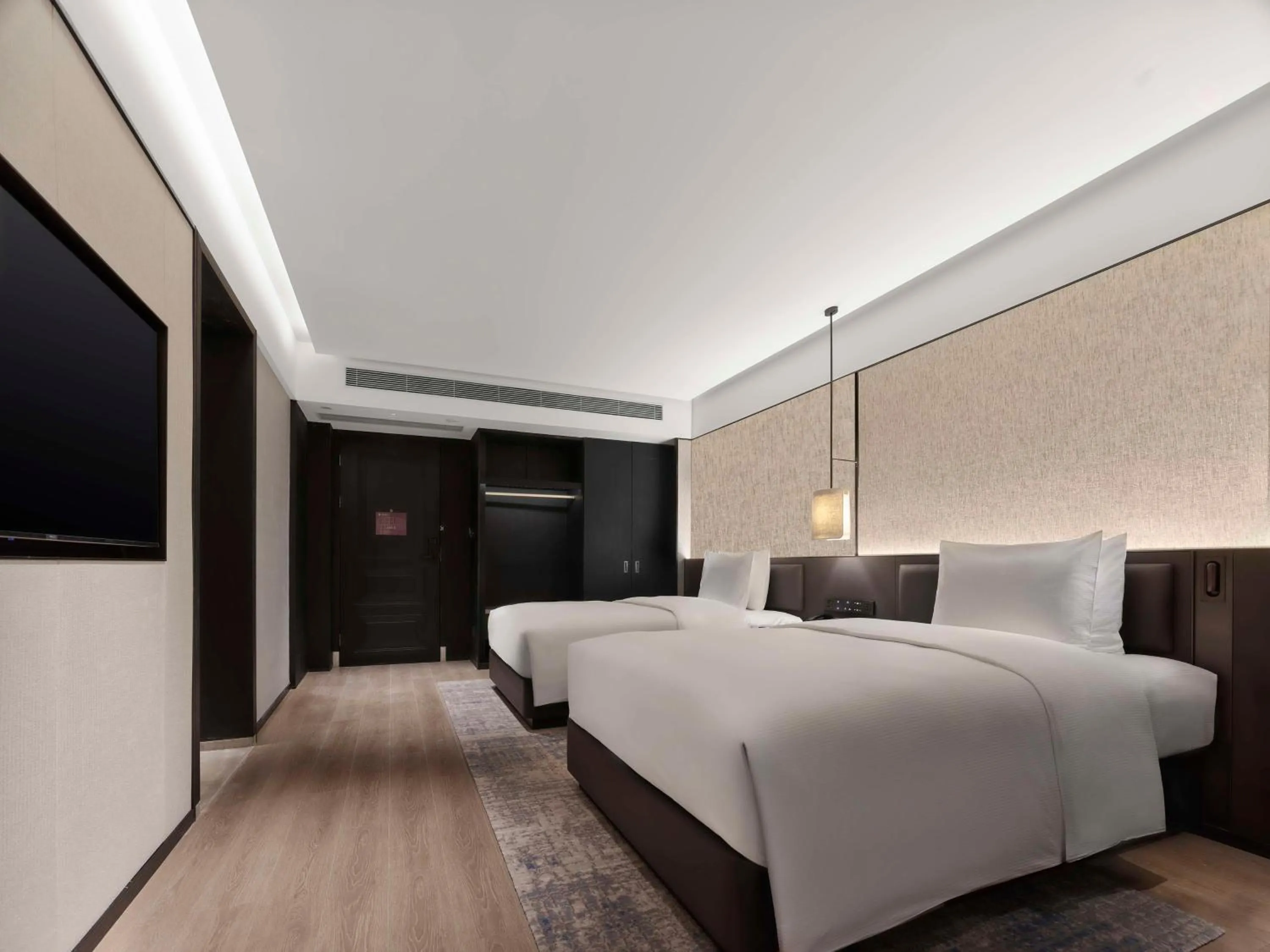 Bed in DoubleTree by Hilton Weihai