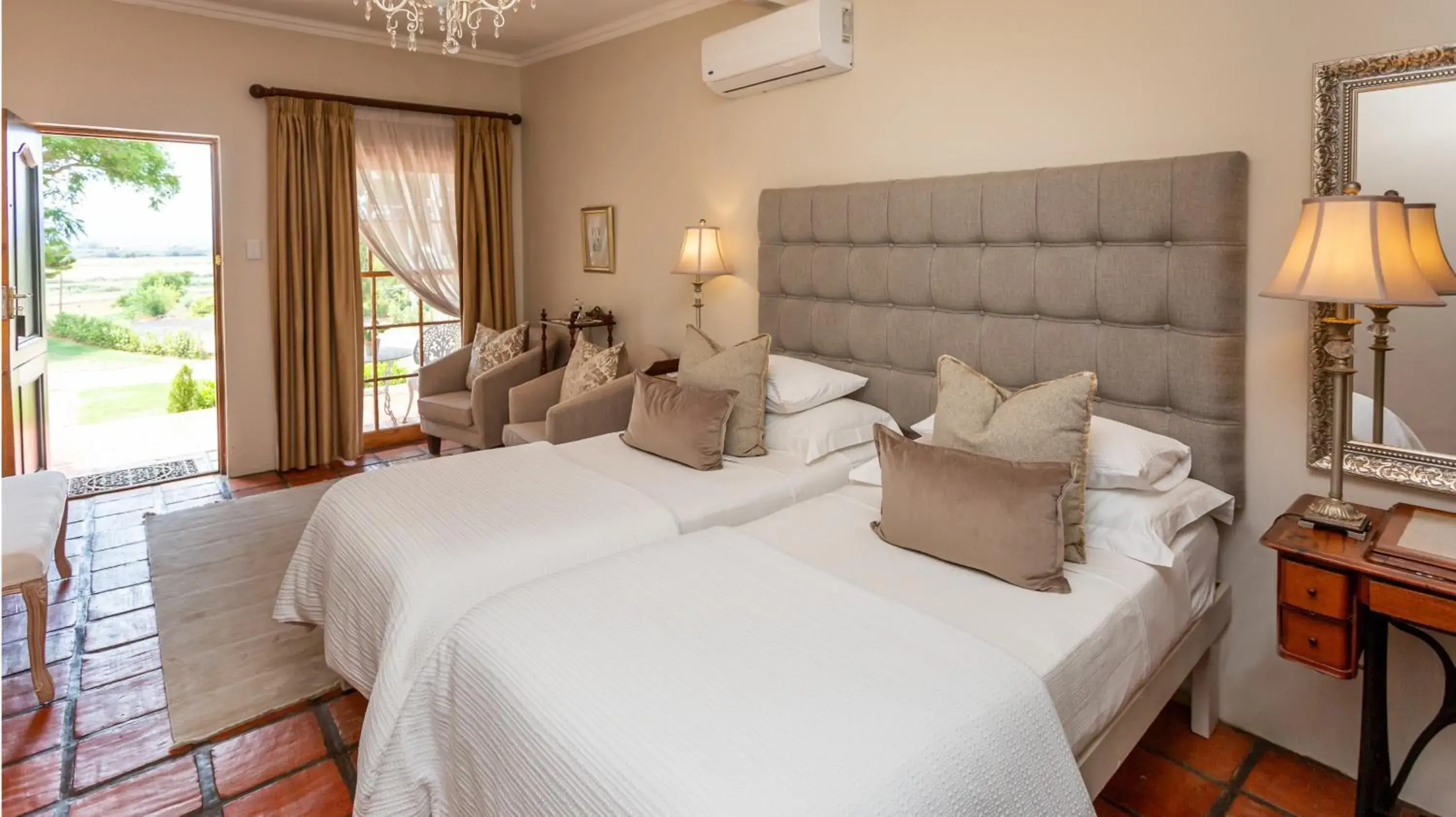 Luxury Suite in La Plume Boutique Hotel & Spa Luxury Suite in La Plume Boutique Hotel & Spa