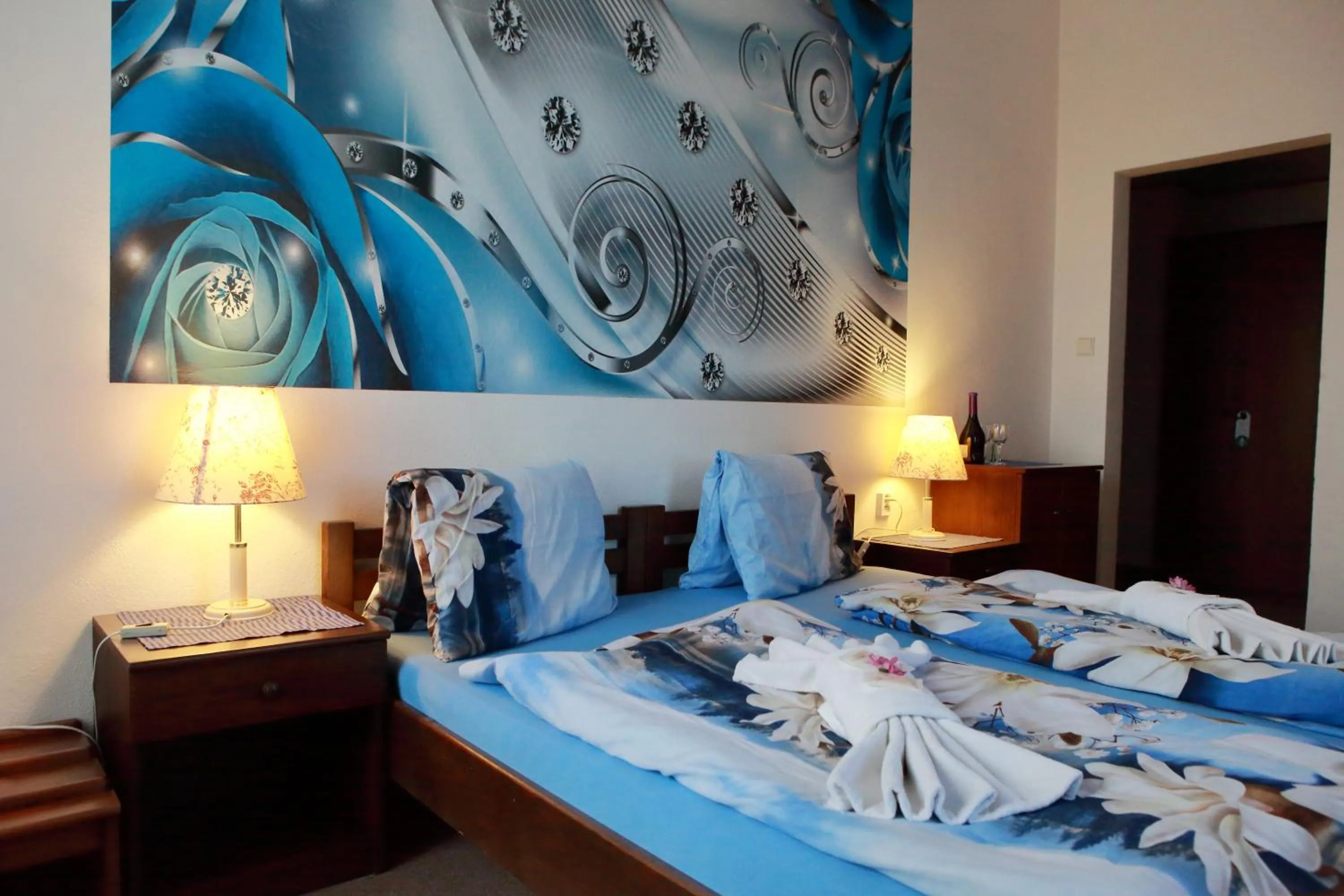 Bed in Hotel Stará škola na Šumavě