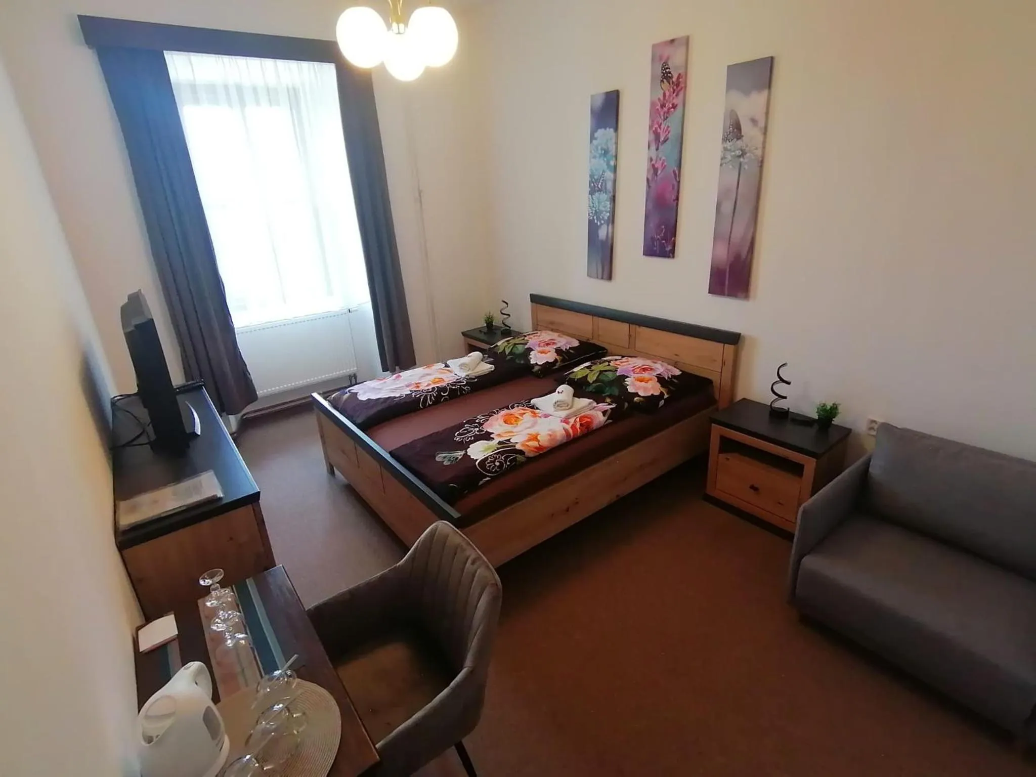 Bed in Hotel Stará škola na Šumavě