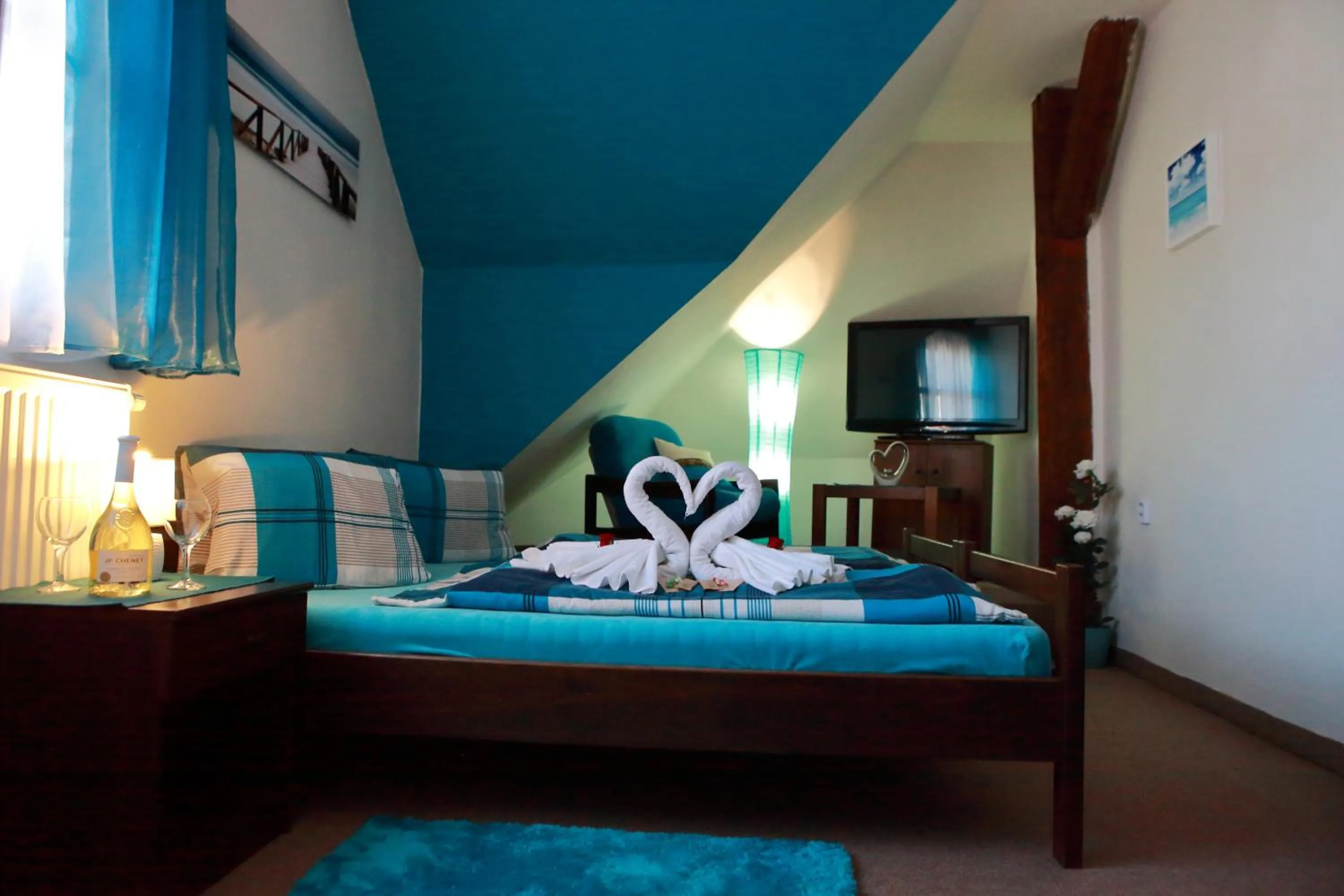 Bed in Hotel Stará škola na Šumavě