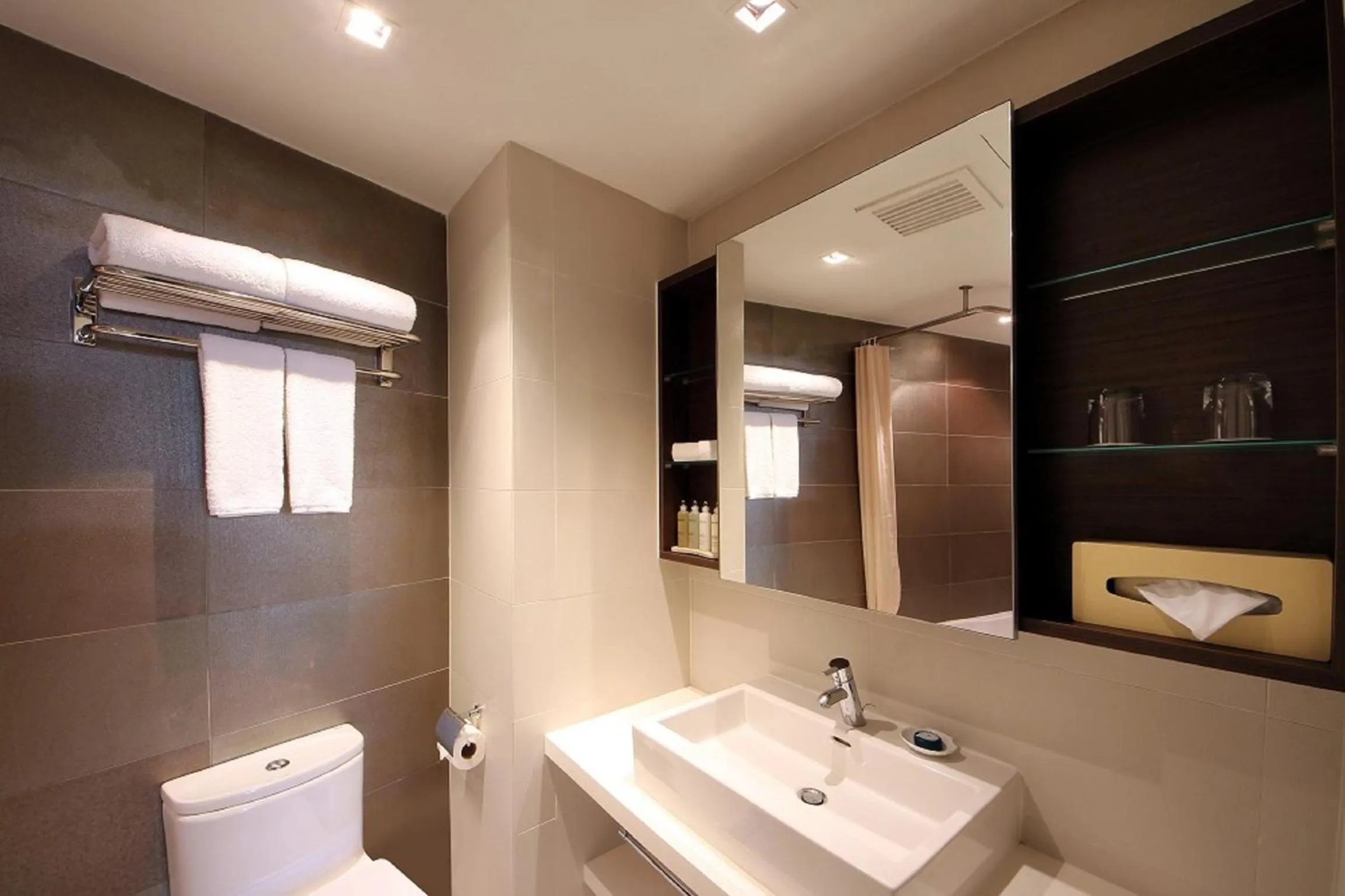 Bathroom in PARKROYAL Serviced Suites Singapore