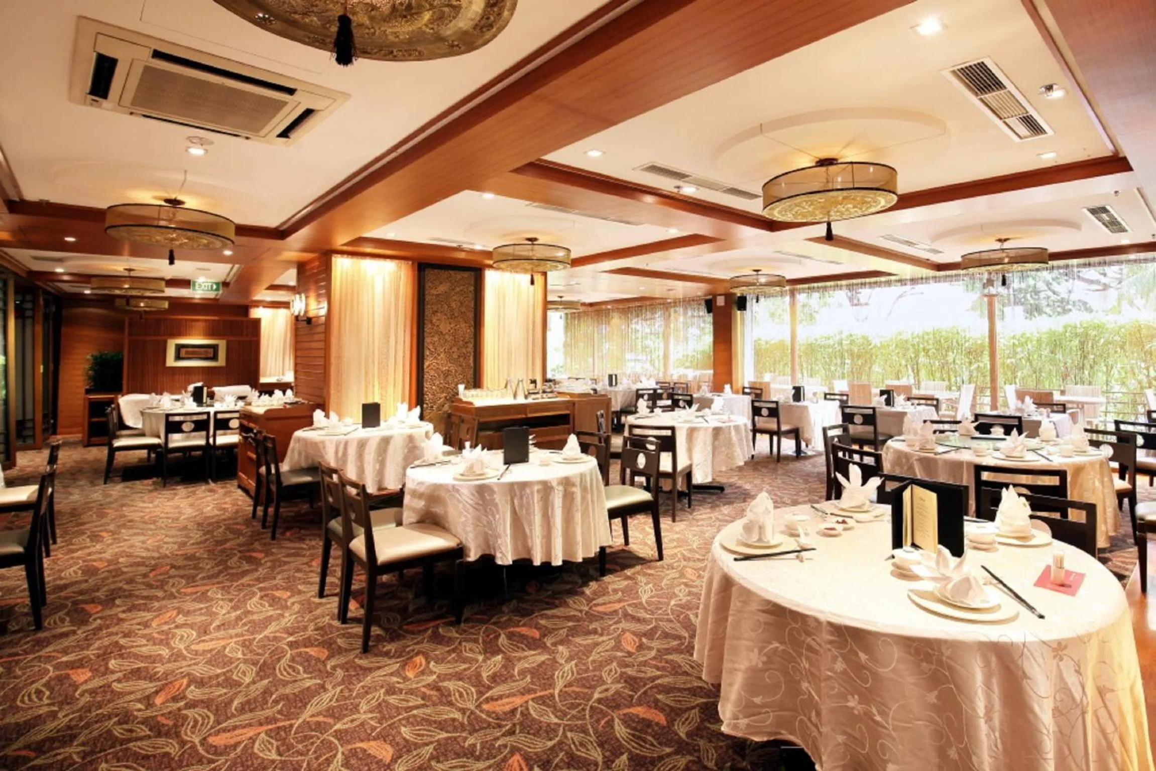 Restaurant/places to eat in PARKROYAL Serviced Suites Singapore