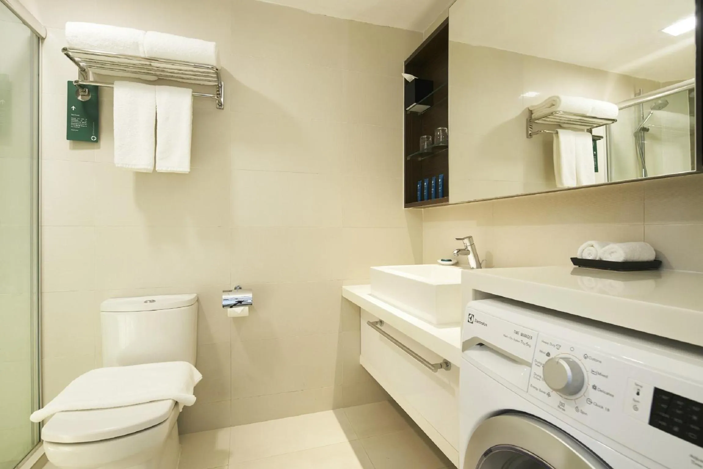 Toilet in PARKROYAL Serviced Suites Singapore
