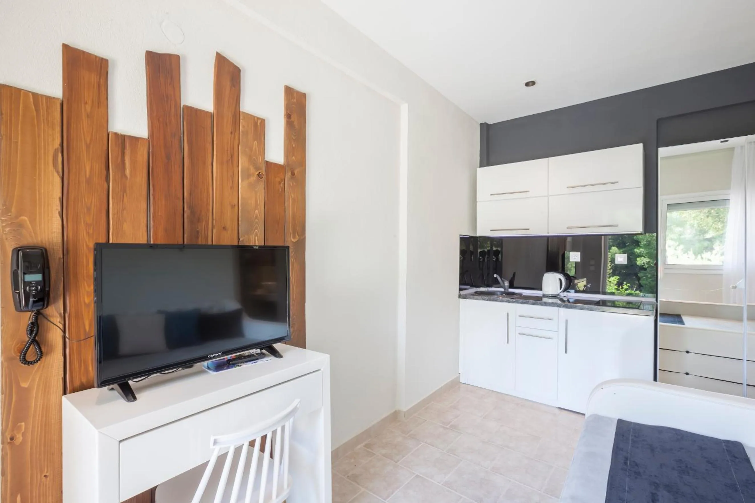 TV and multimedia in Avatel Eco Lodge