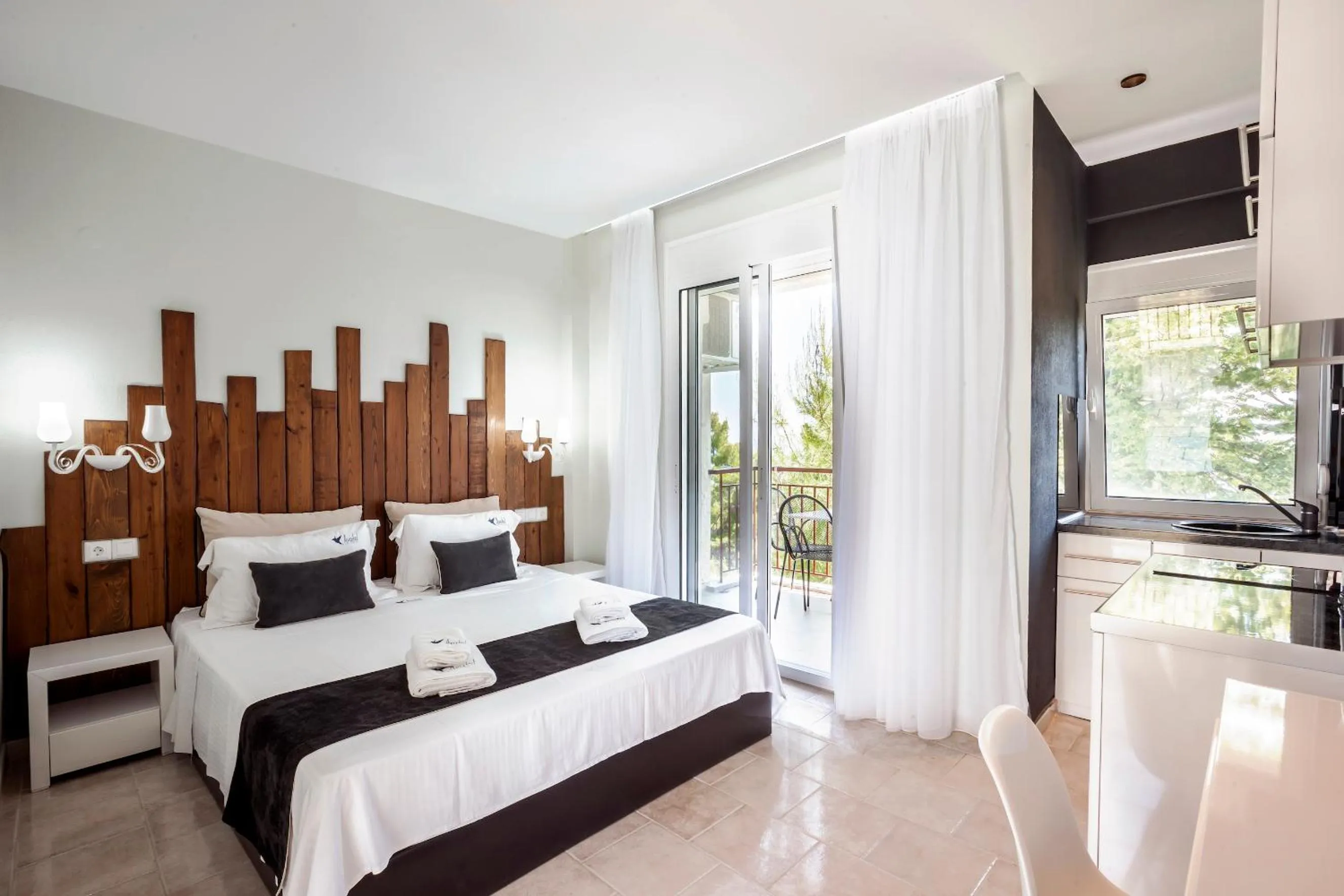 Photo of the whole room in Avatel Eco Lodge