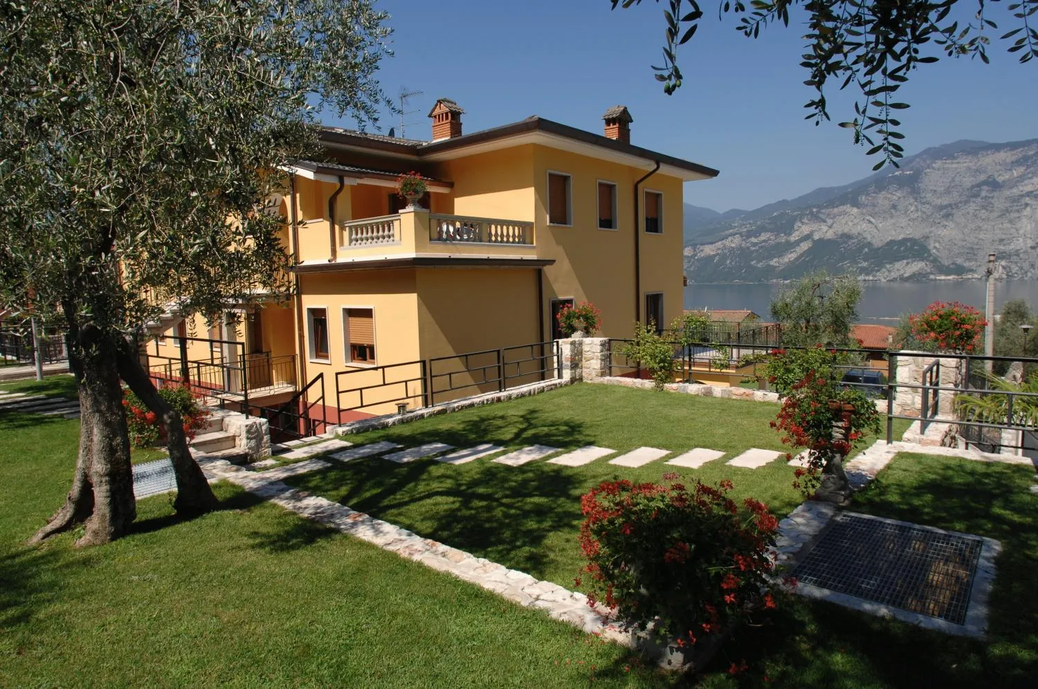 Property building in Villa Due Leoni - Residence