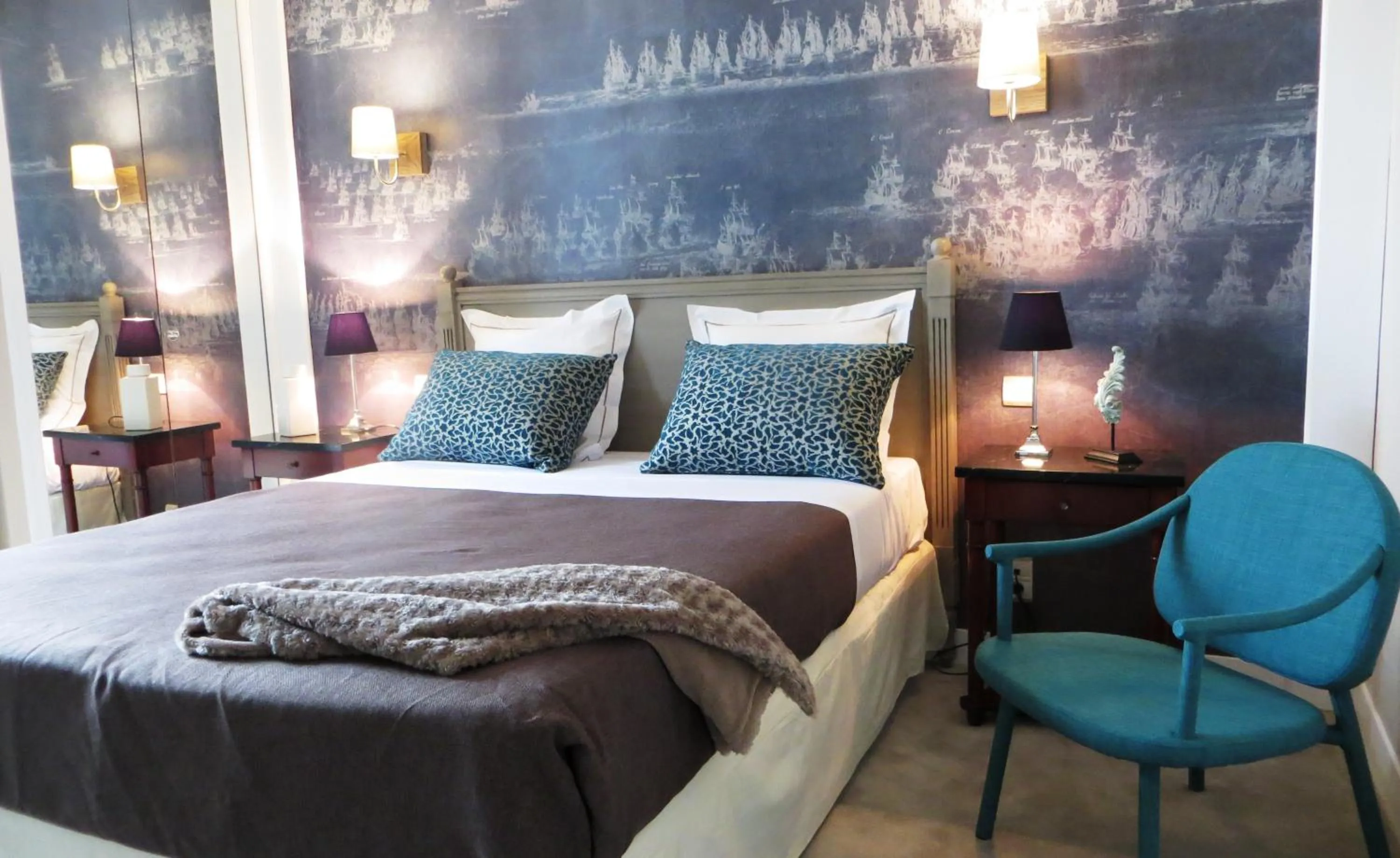 Balcony/Terrace, Bed in Hôtel-Restaurant Ricordeau