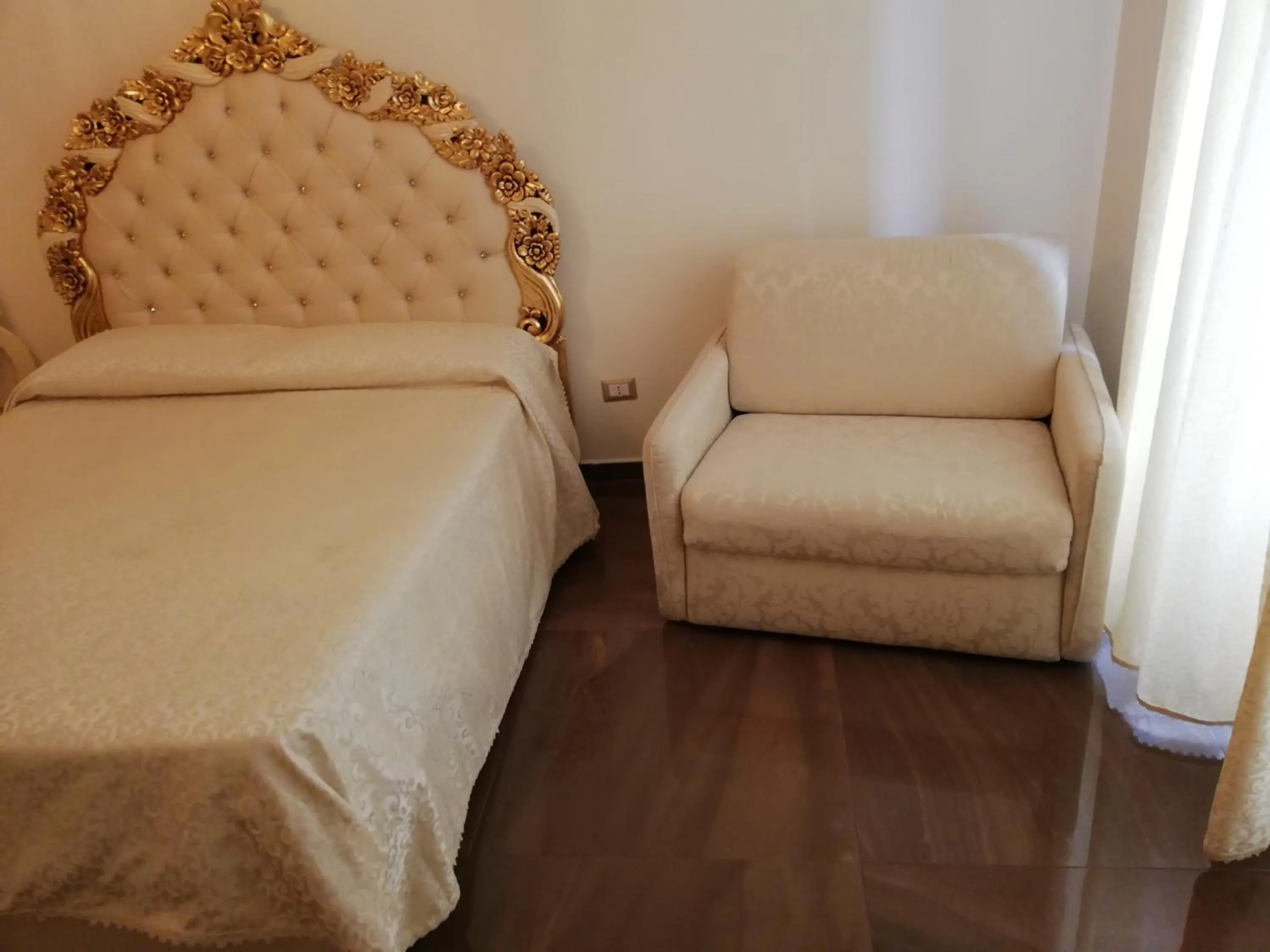 Photo of the whole room, Bed in beb Mariafrancesca