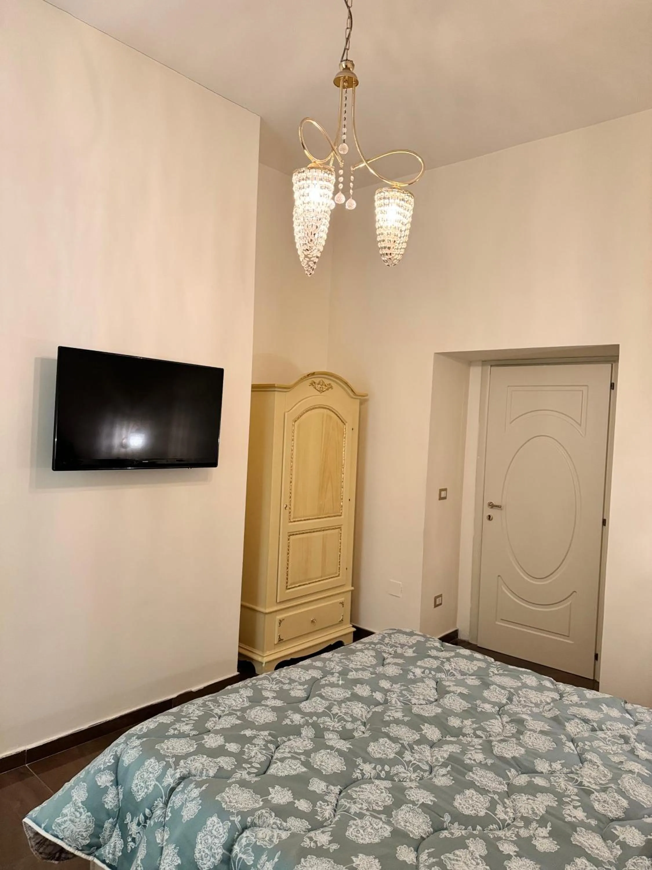 TV and multimedia, Bed in beb Mariafrancesca