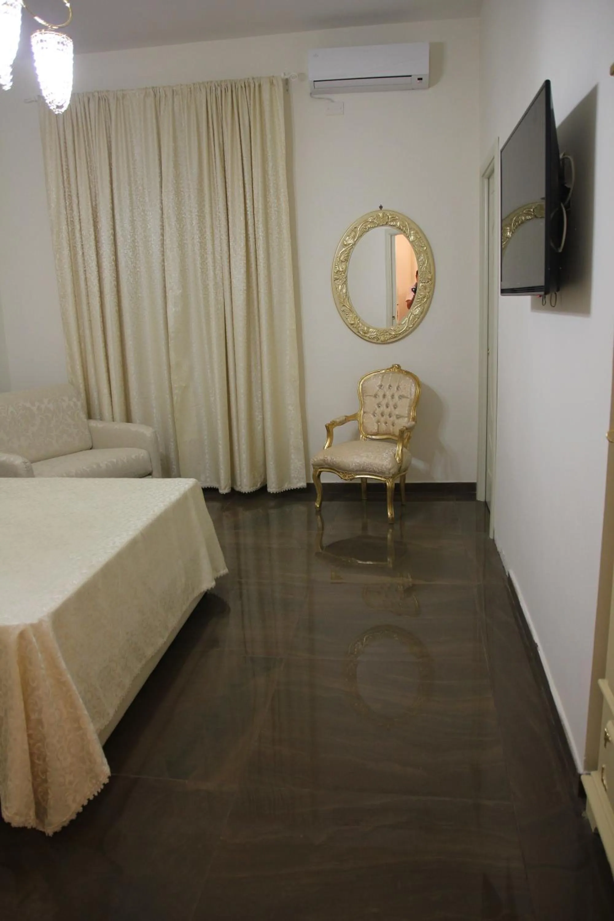 Photo of the whole room, Bed in beb Mariafrancesca