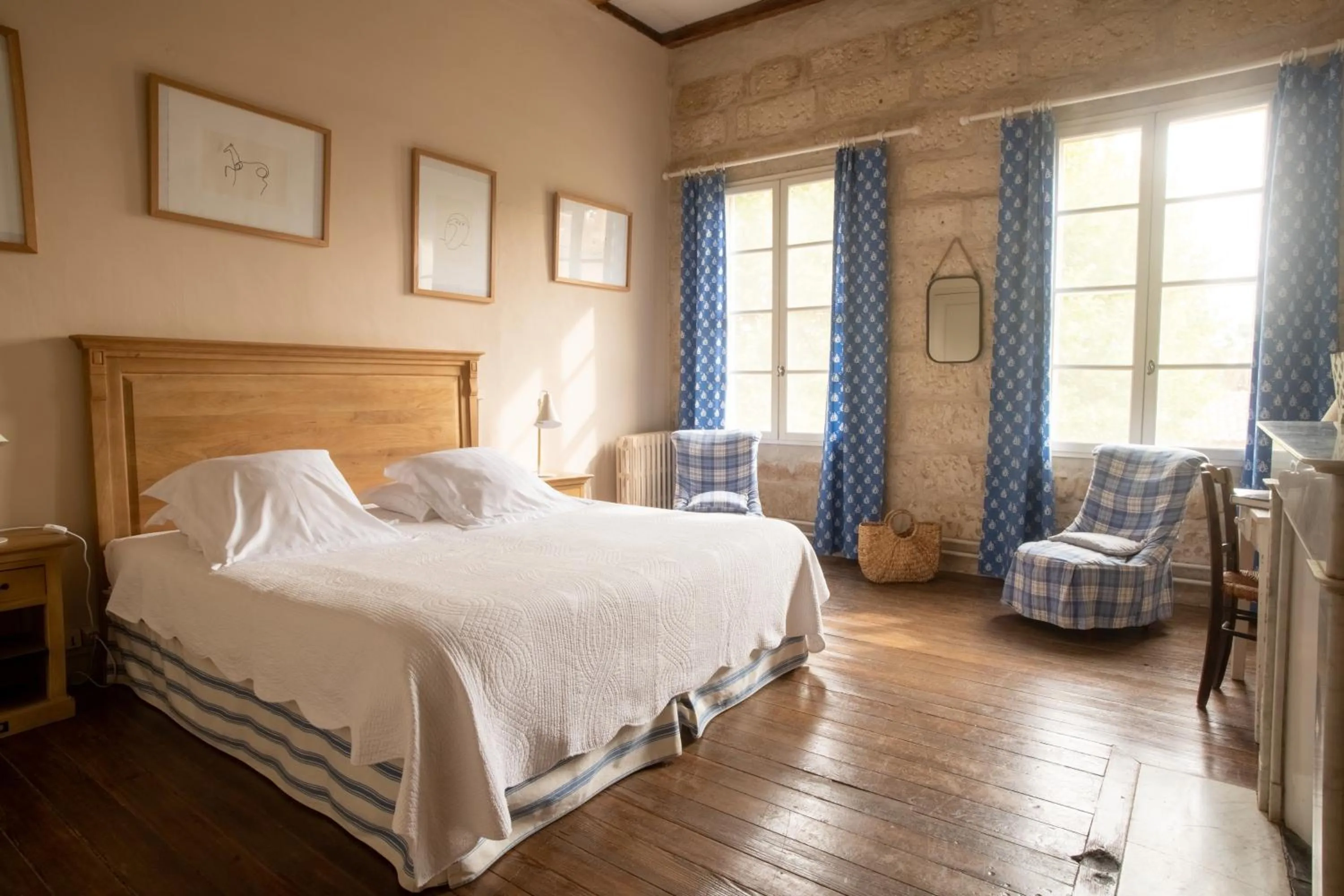 Bed in HOTEL et APPARTEMENTS DOMAINE DES CLOS - Teritoria