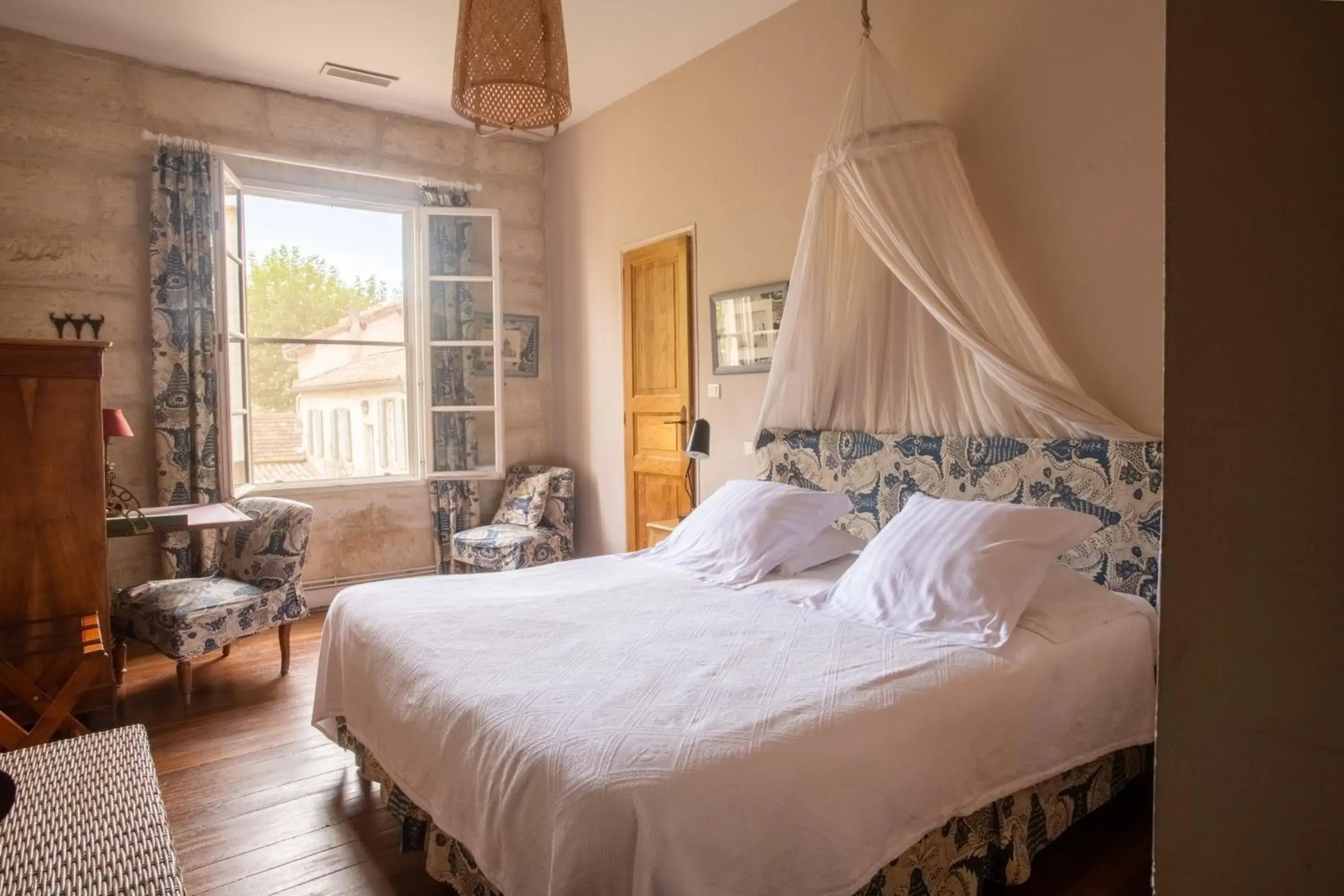 Comfort Double Room in HOTEL et APPARTEMENTS DOMAINE DES CLOS - Teritoria Comfort Double Room in HOTEL et APPARTEMENTS DOMAINE DES CLOS - Teritoria