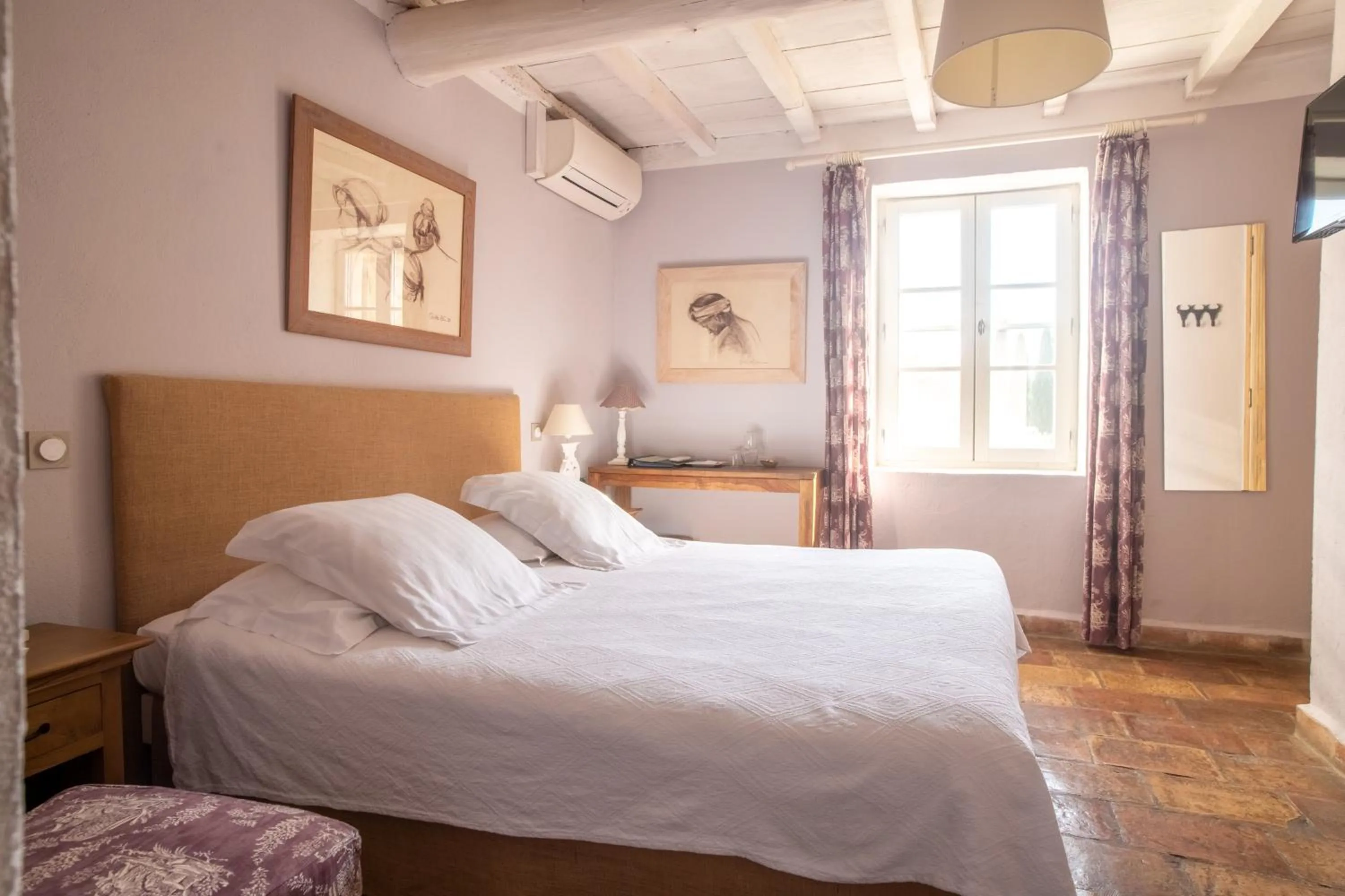 Standard Double Room in HOTEL et APPARTEMENTS DOMAINE DES CLOS - Teritoria