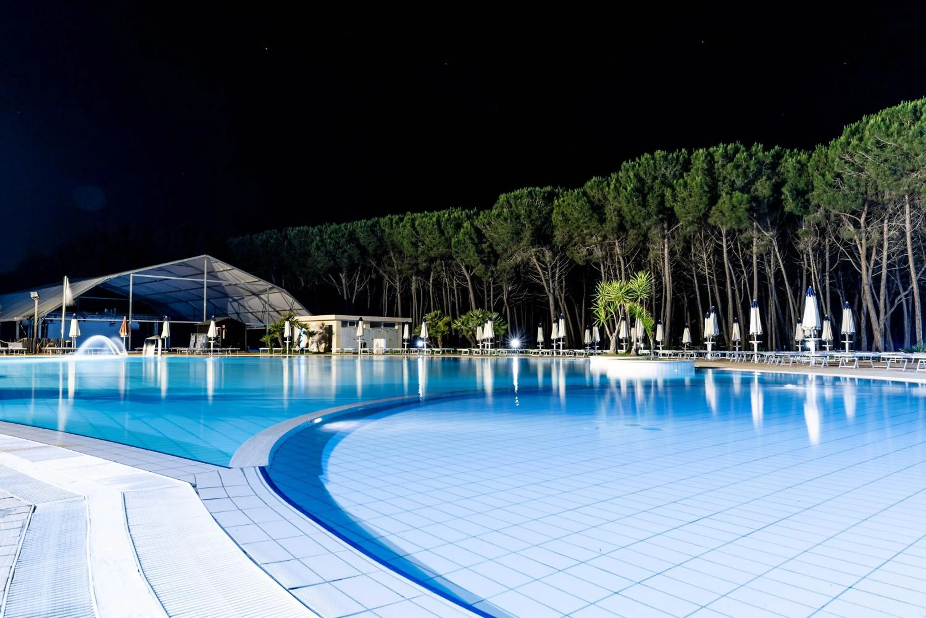 Swimming pool in Nicotera Beach Village