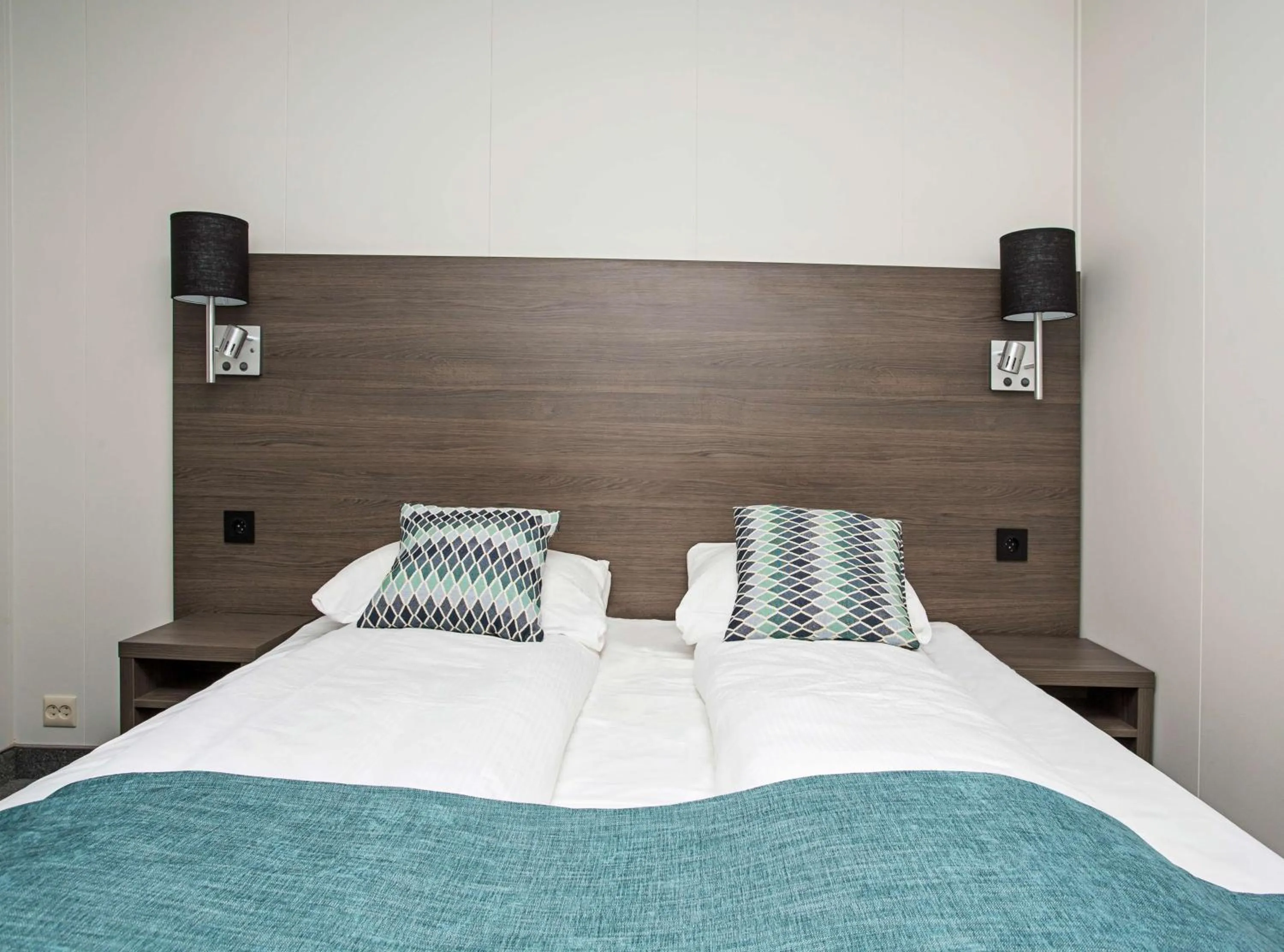 Photo of the whole room, Bed in Scandic Leknes Lofoten